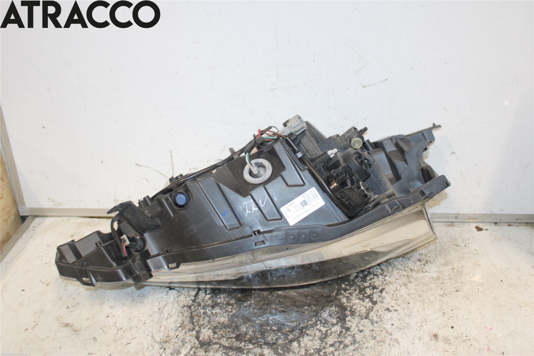 Nissan LEAF 11-17 Frontlykt Venstre