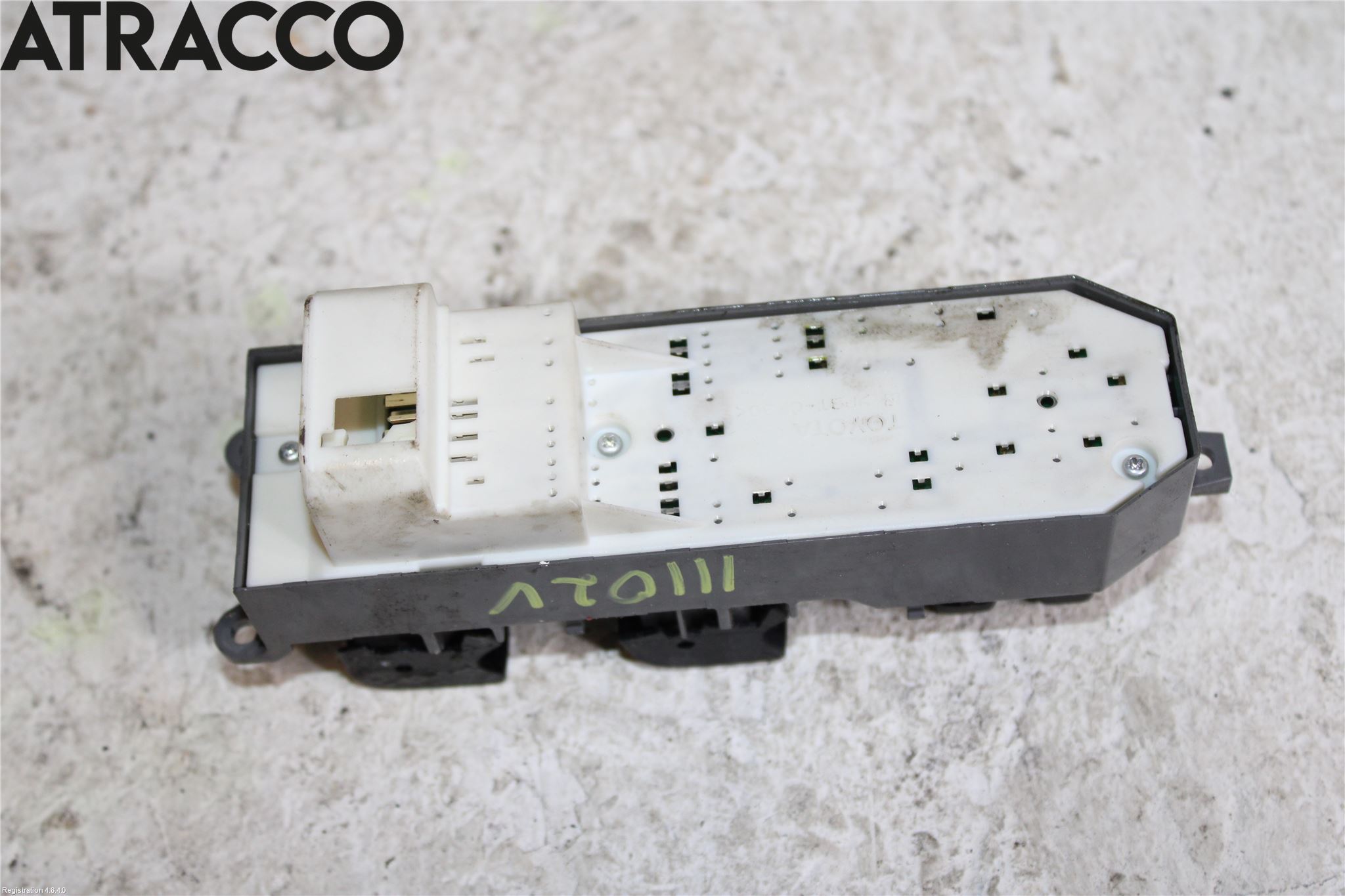 Toyota YARIS XP130 12-14 Bryter Vindusheis