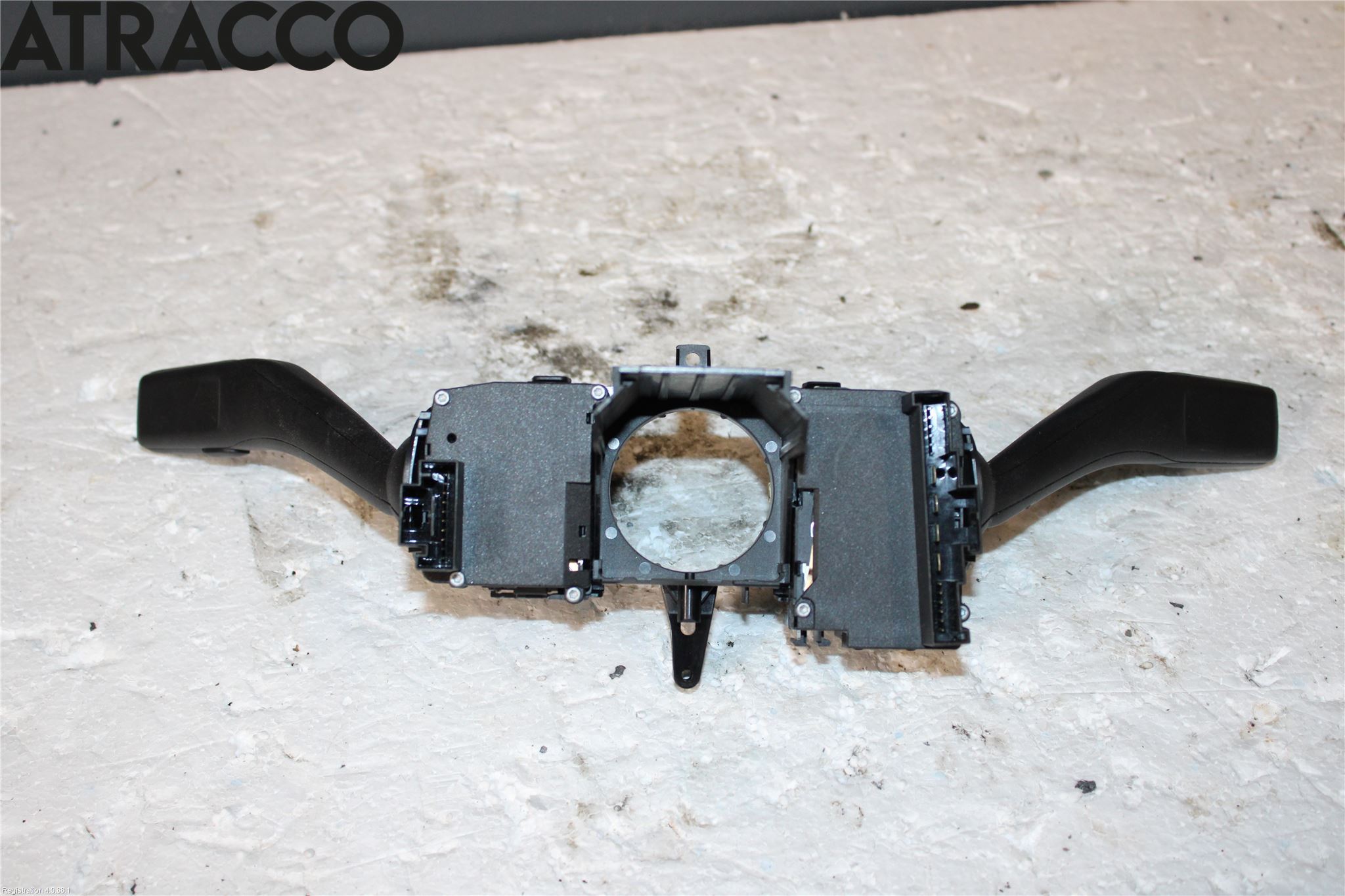 Volkswagen VW UP! / E-UP! Bryter Ratt Kombi H Og V