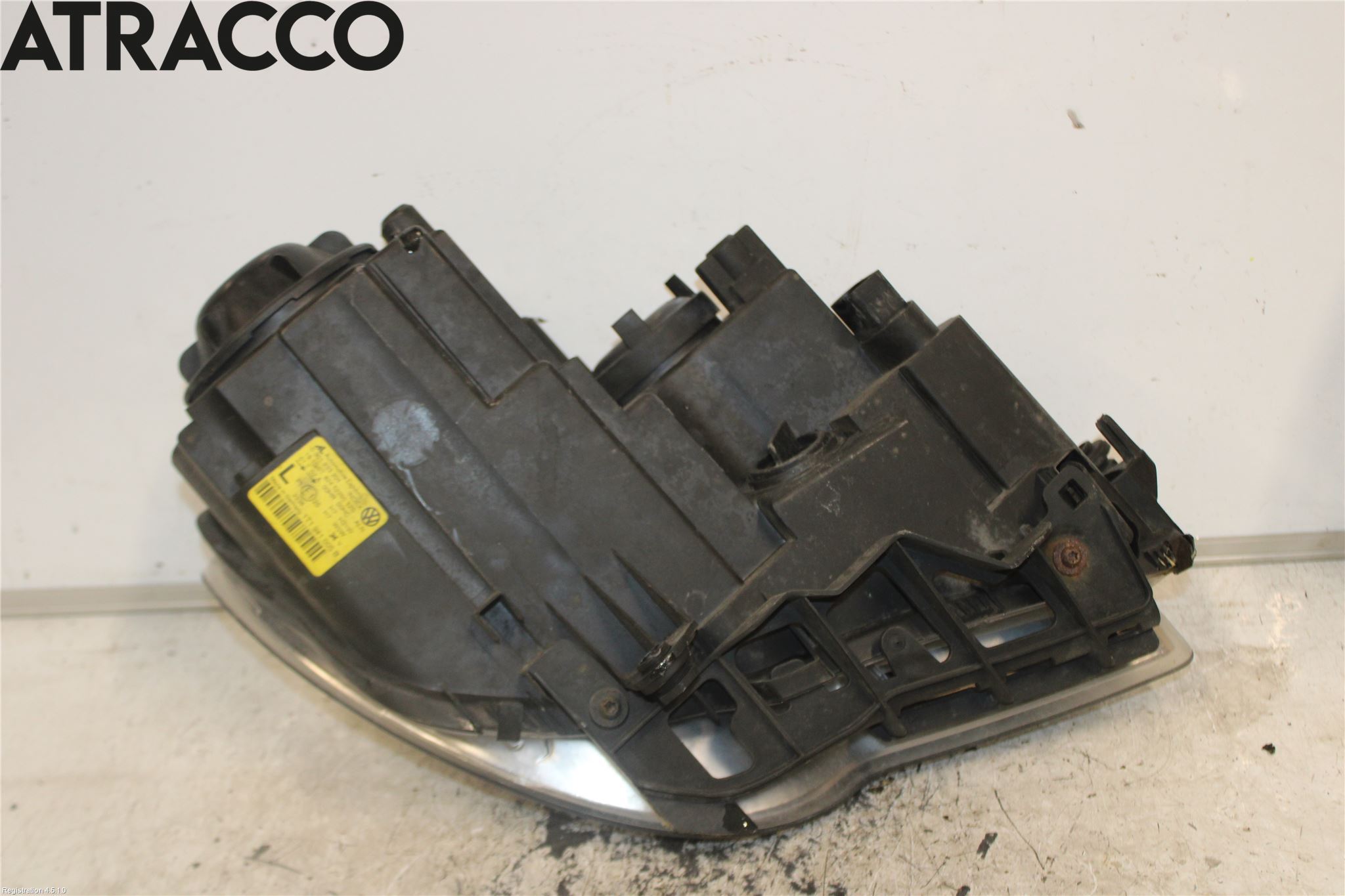 Volkswagen VW TOURAN 03-10 Frontlykt Venstre