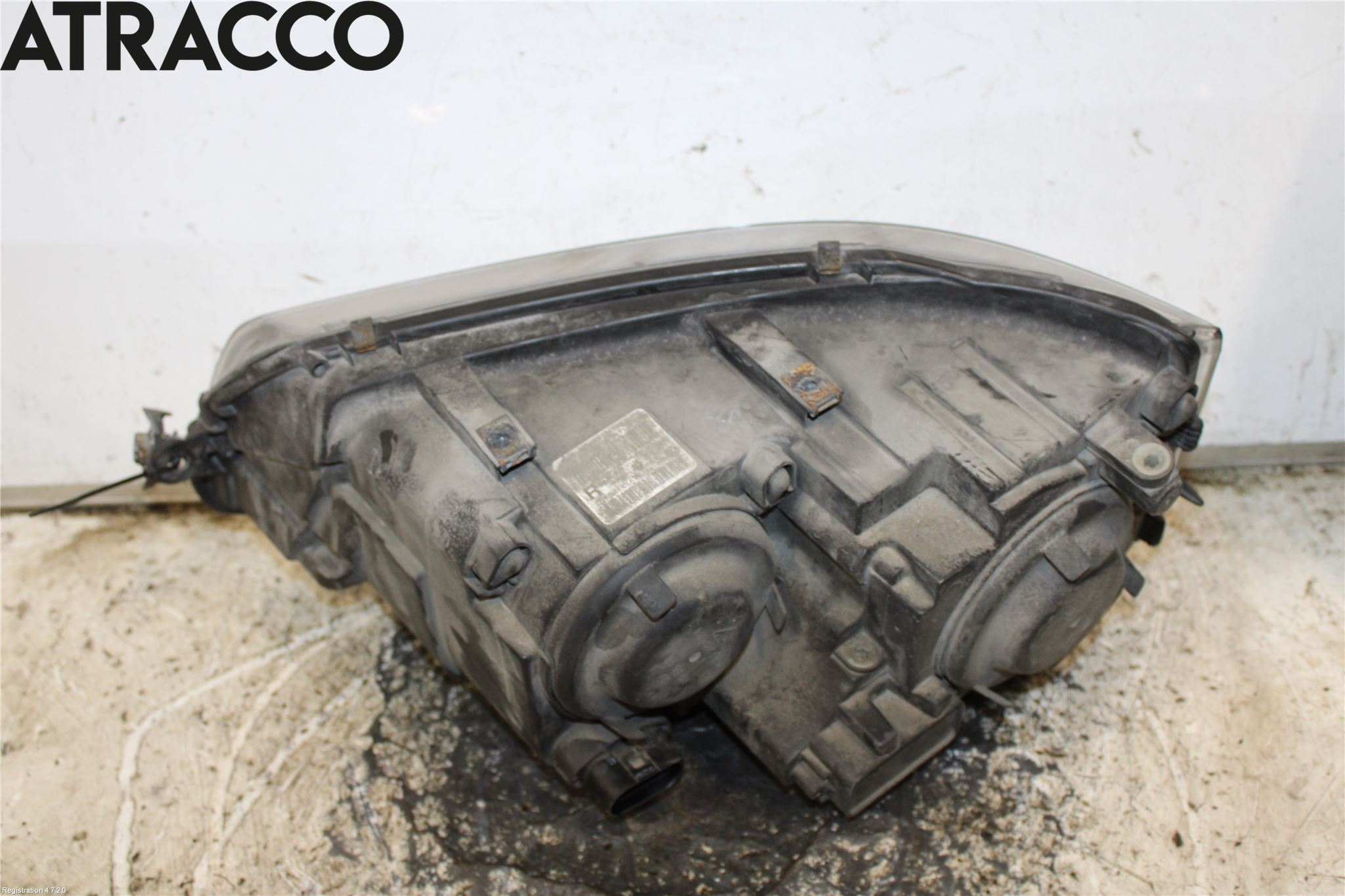 Volkswagen VW TRANSP/CARAVELLE (T5) 04-15 Frontlykt Høyre