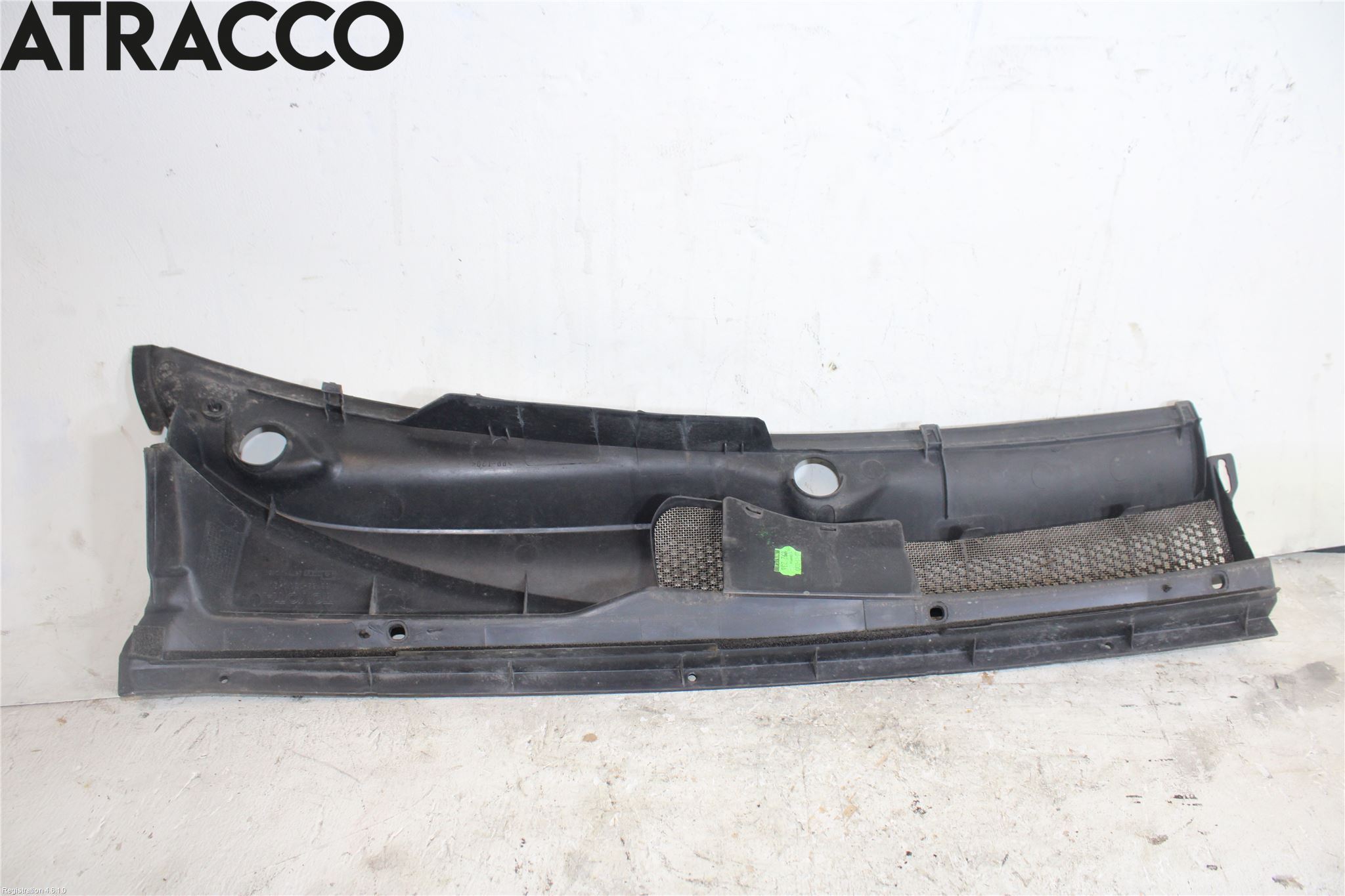 Toyota YARIS P1 03-05 Visker Deksel-Grill-Under Frr