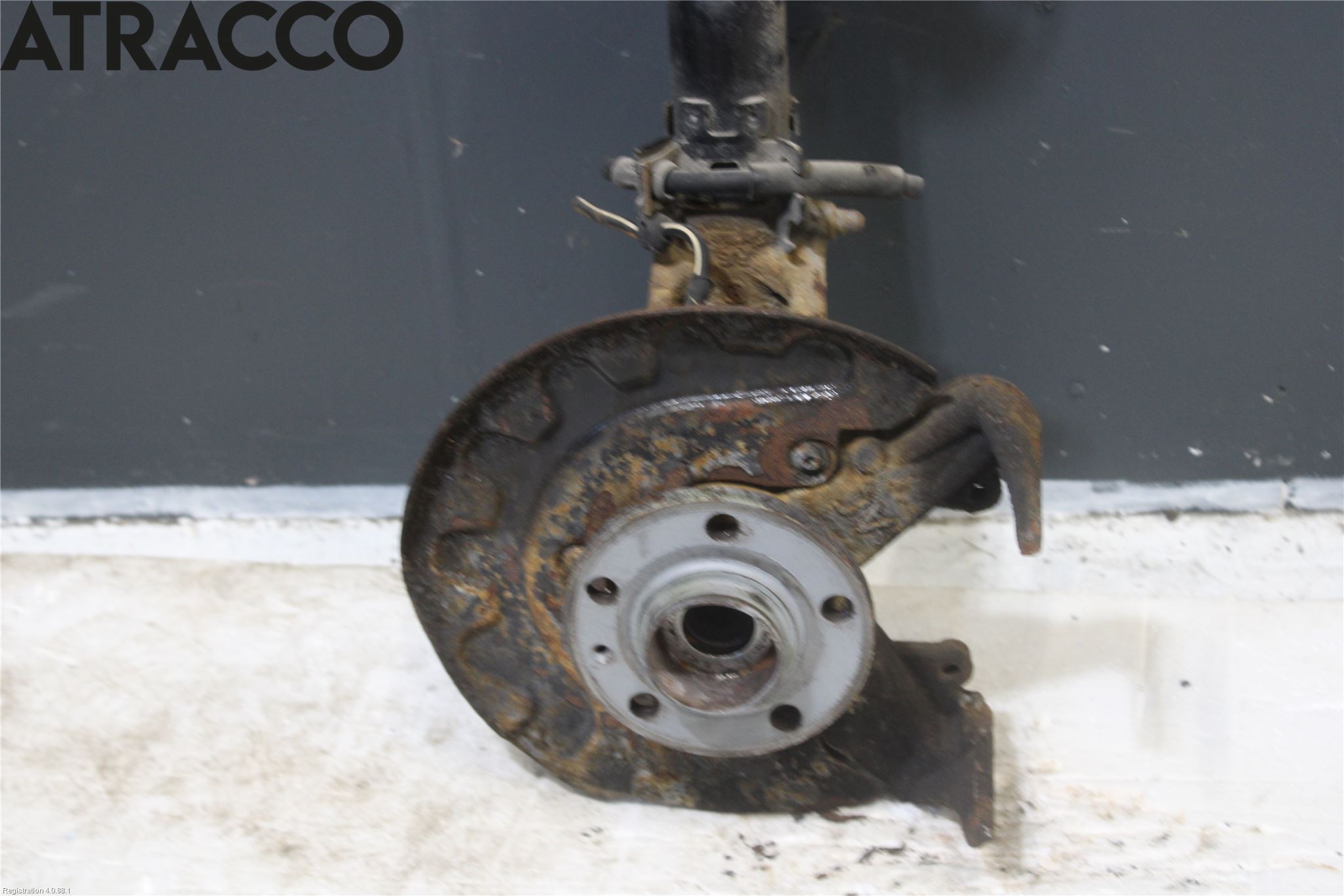 Volkswagen VW POLO 10-17 Fjærbein Foran Høyre