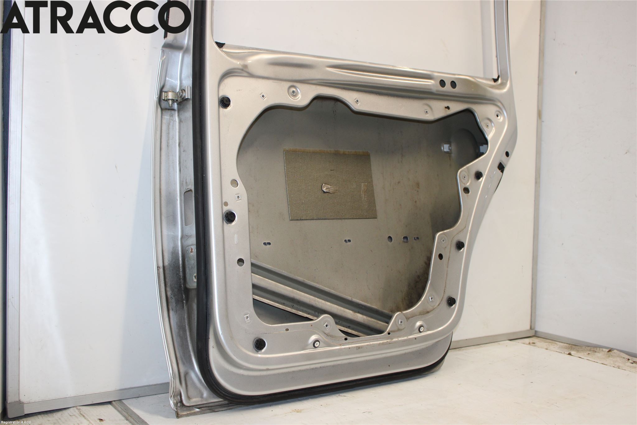 Volkswagen VW TOURAN 03-10 Dør 4D Bak Høyre