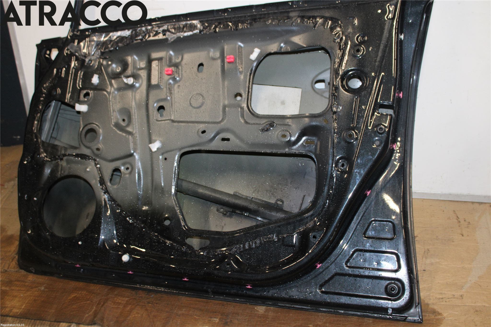 Toyota AURIS 10-12 Dør 4D Foran Høyre