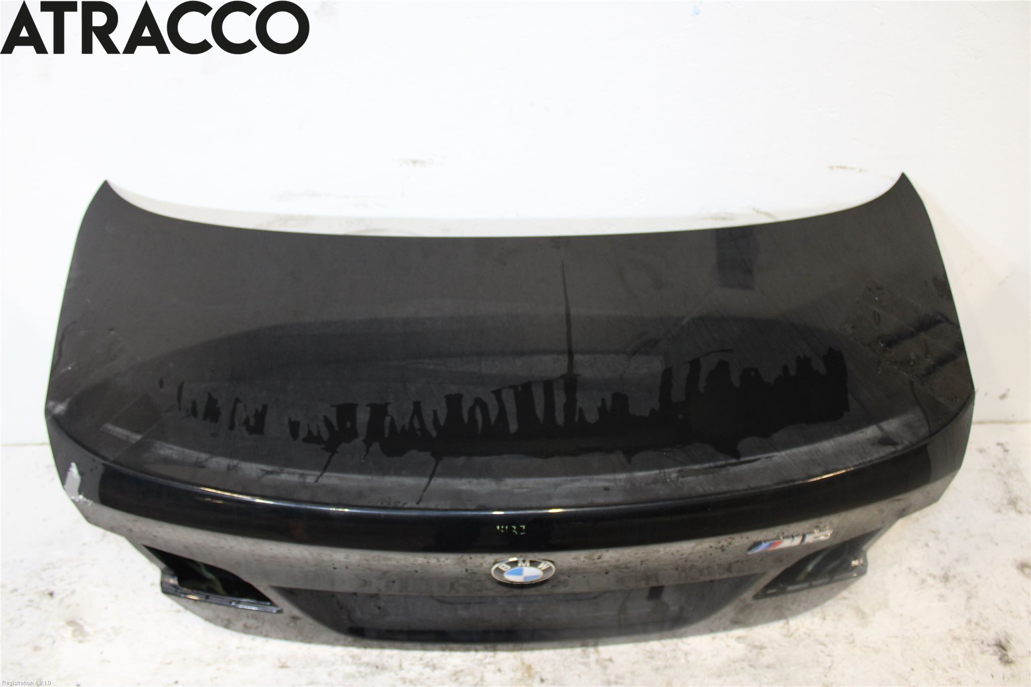 BMW 5 F10/F11/F18 09-17 Bakluke Koffertlokk