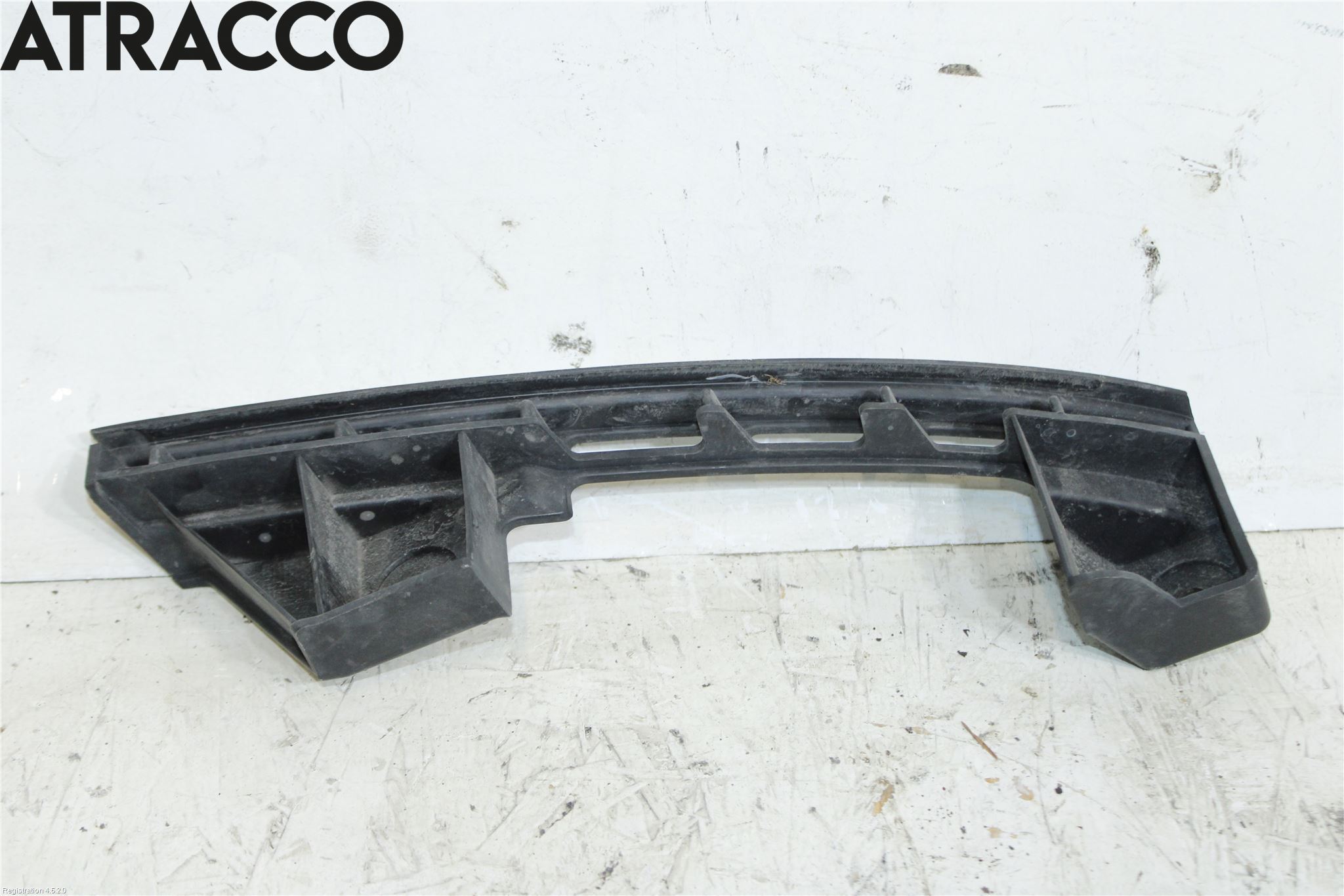 Volkswagen VW CADDY      04-10 Støtfangerfeste Foran Venstre