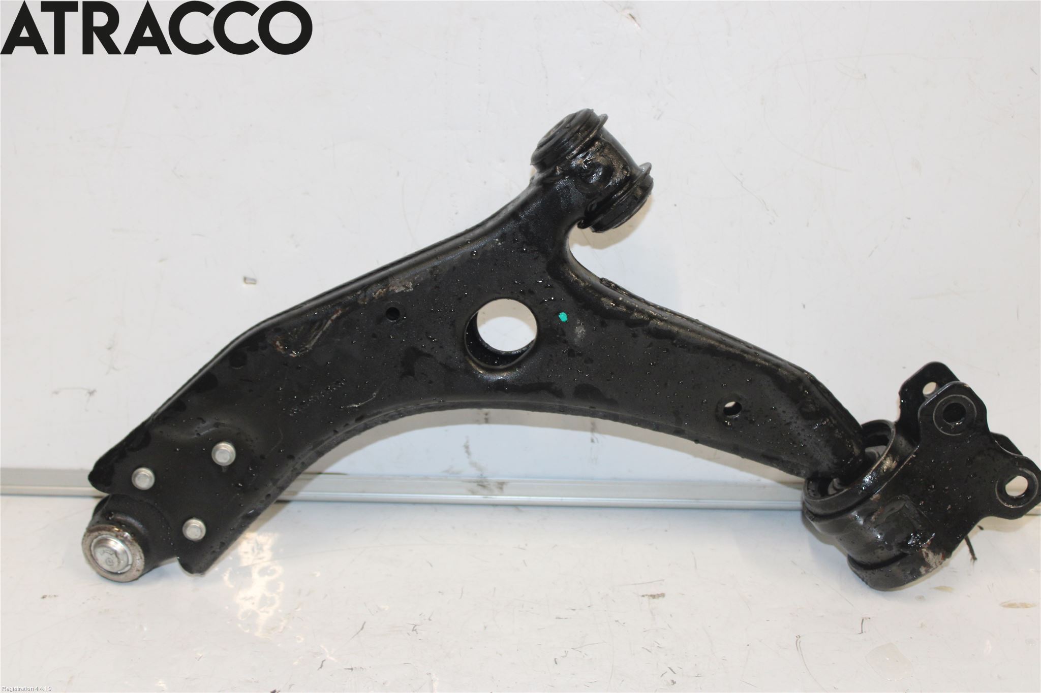 Volvo C30 10-13 Bærearm Foran Høyre Nedre