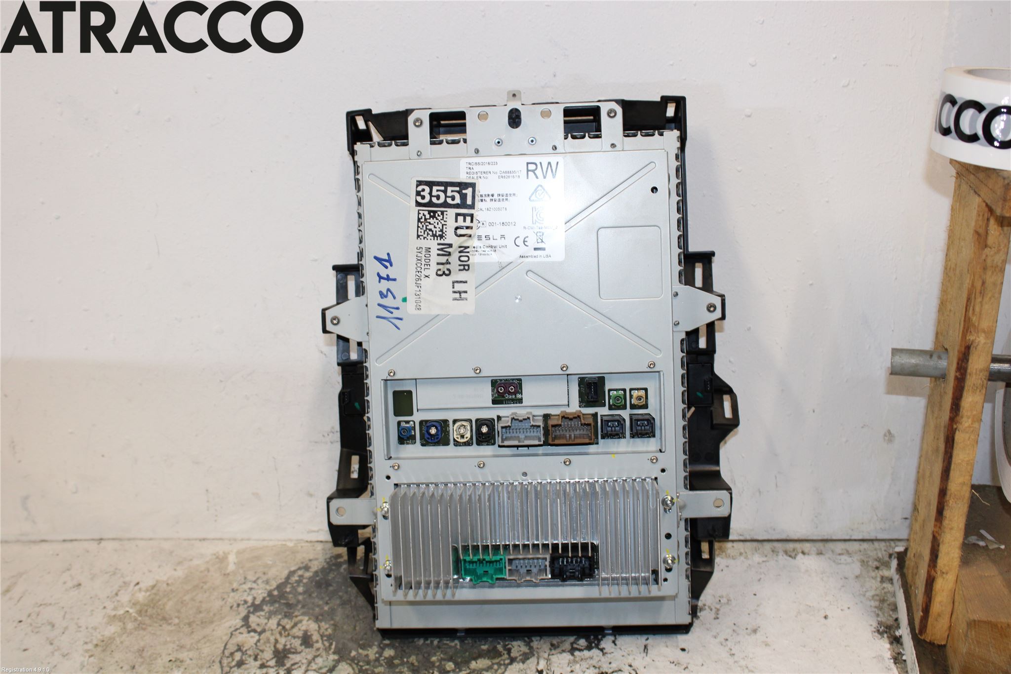 Tesla MODEL X 16- Multifunktionsdisplay