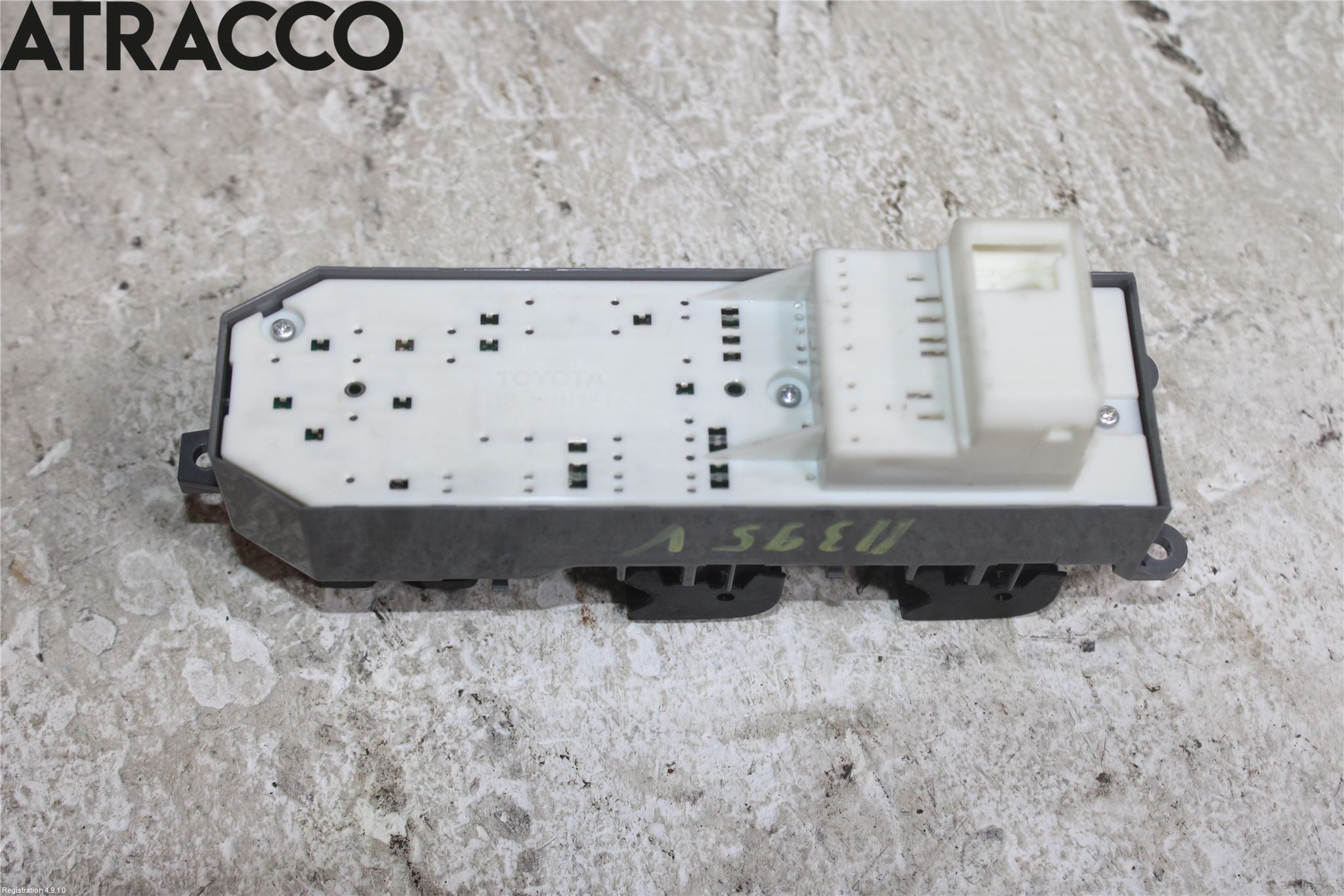 Toyota AURIS 13-19 Bryter Vindusheis