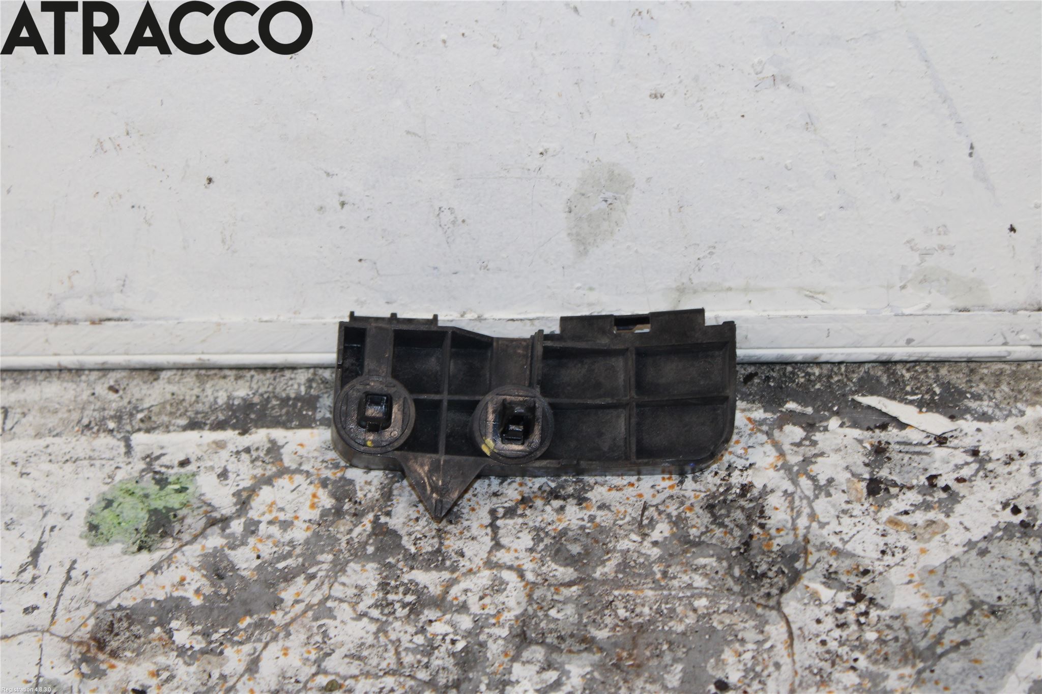 Toyota AURIS 10-12 Støtfangerfeste Bak Venstre