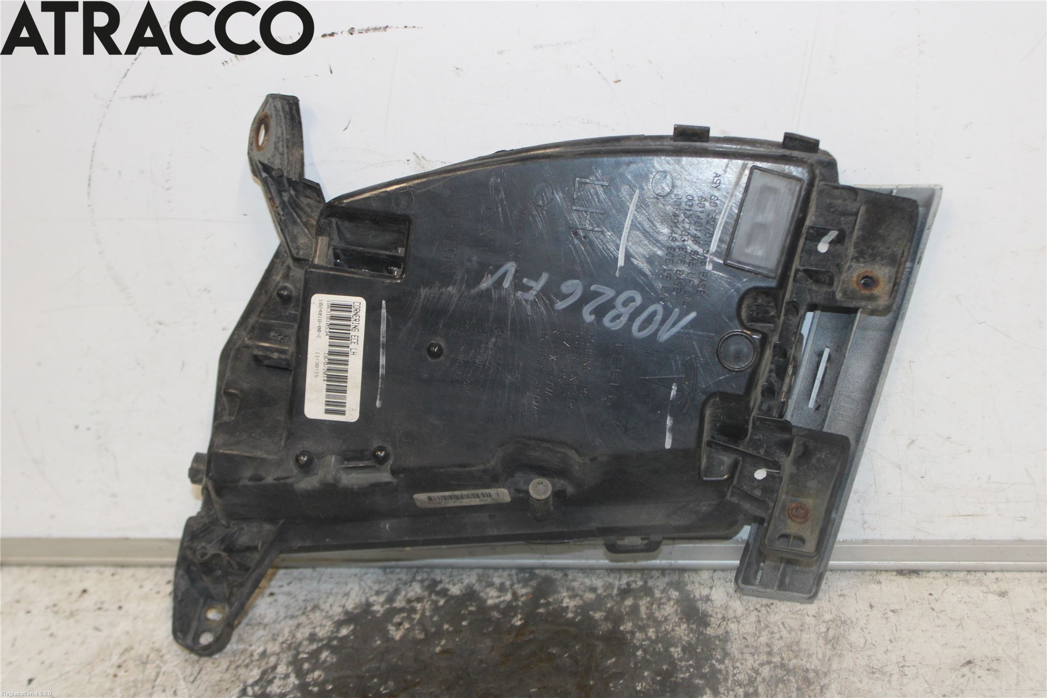 Tesla MODEL S 13- Frontlykt-Kurve-Tåkelys