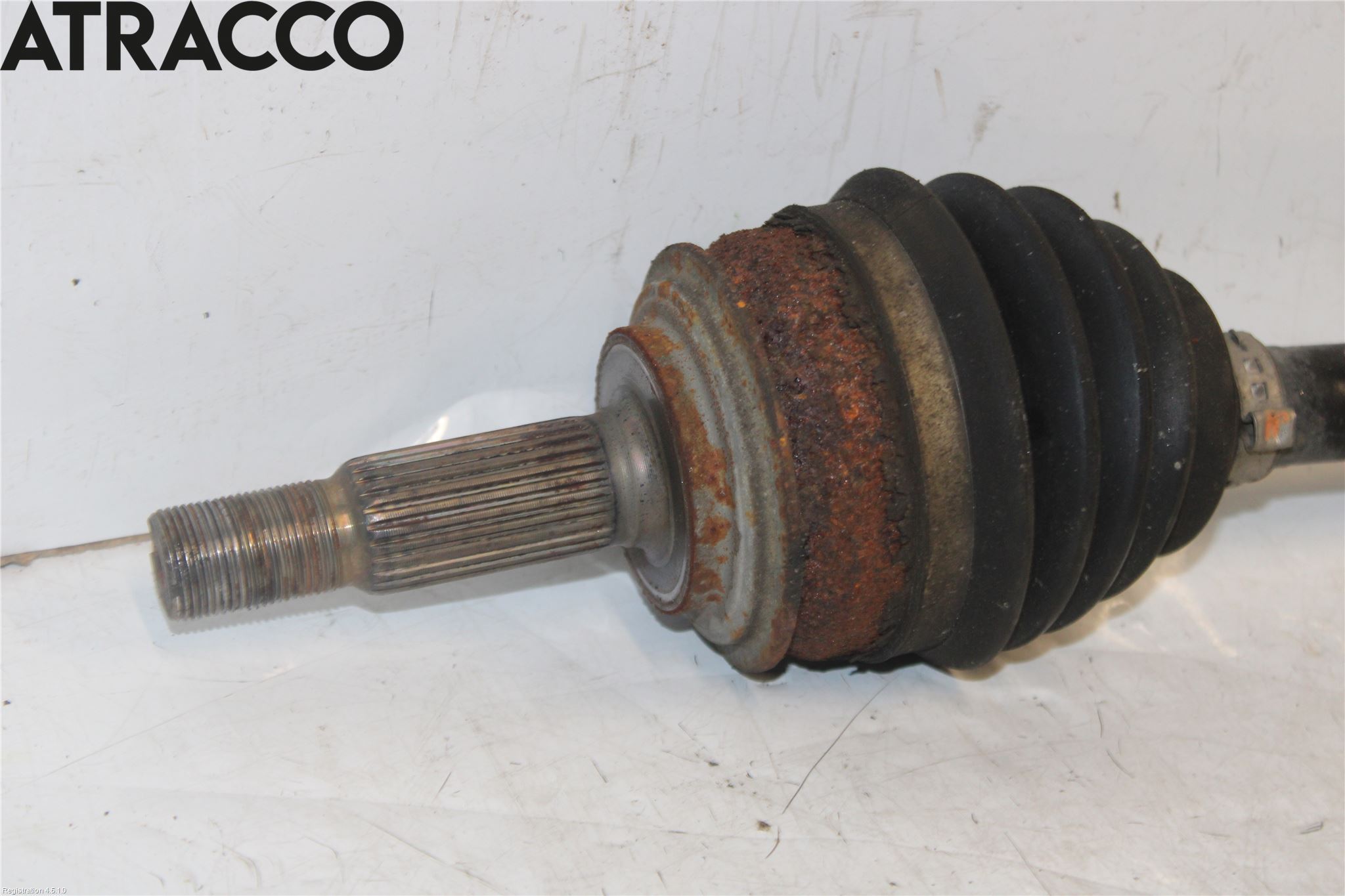 Toyota YARIS XP130 12-14 Drivaksel Foran Kompl Høyre