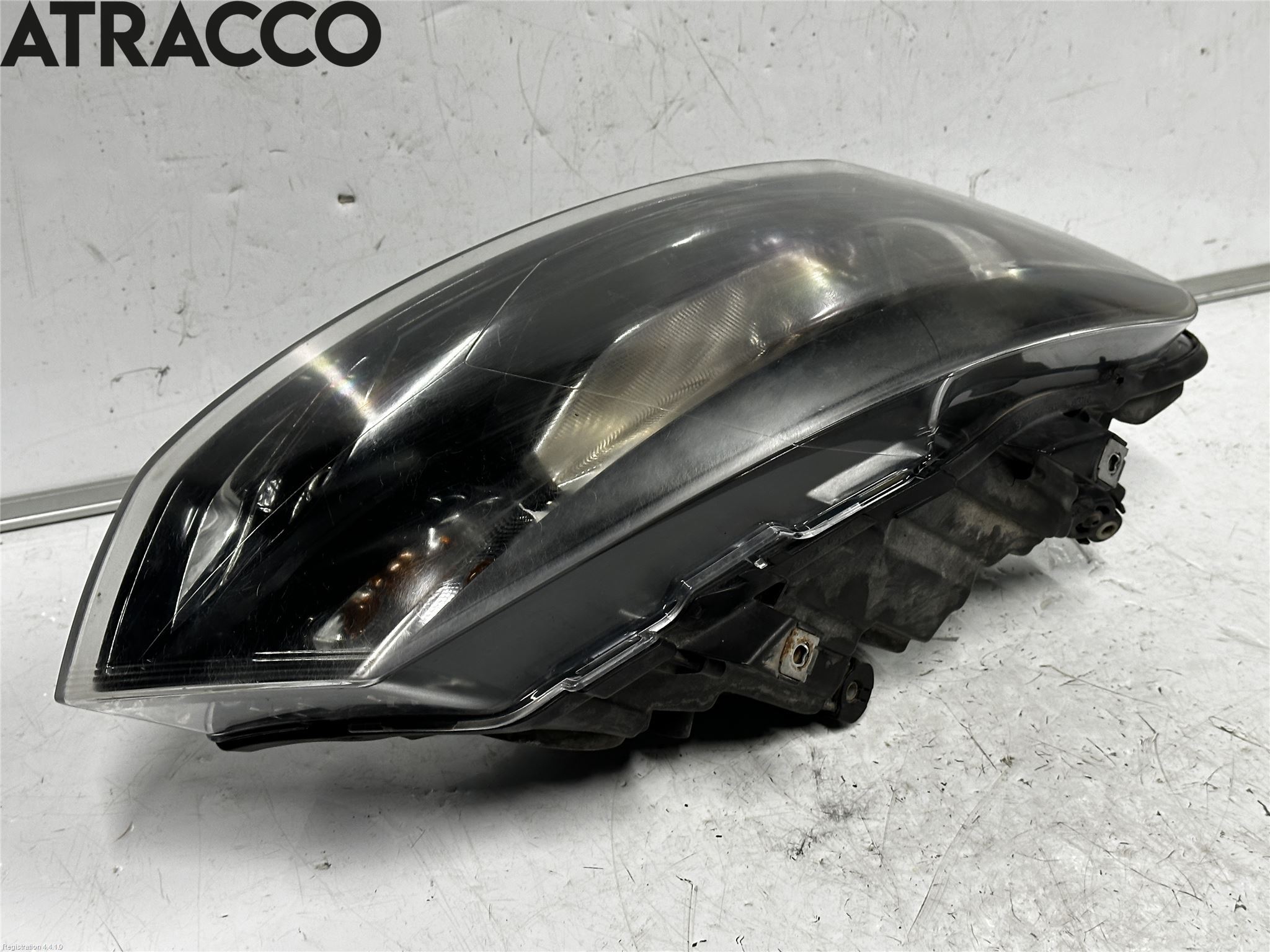 Volkswagen VW POLO 10-17 Frontlykt Høyre