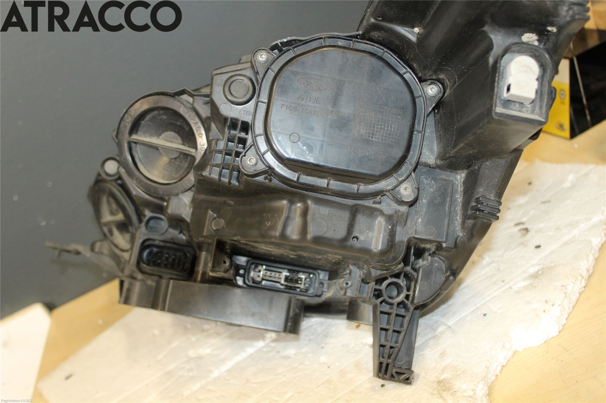 Ford GRAND C-MAX  11-14 Frontlykt Høyre