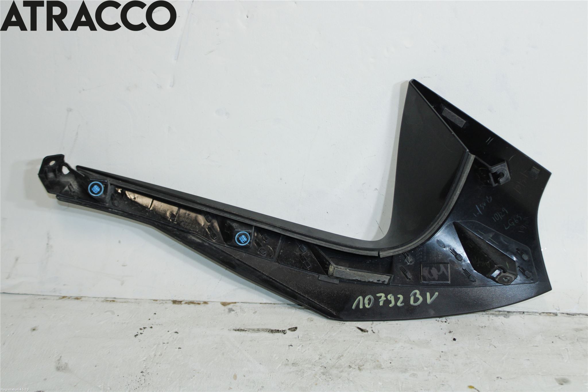 Nissan LEAF 18- Spoiler Bakluke