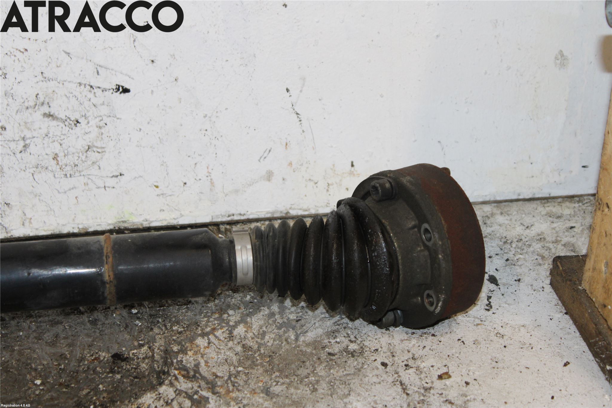 Volkswagen VW CADDY 11-15 Drivaksel Foran Kompl Høyre