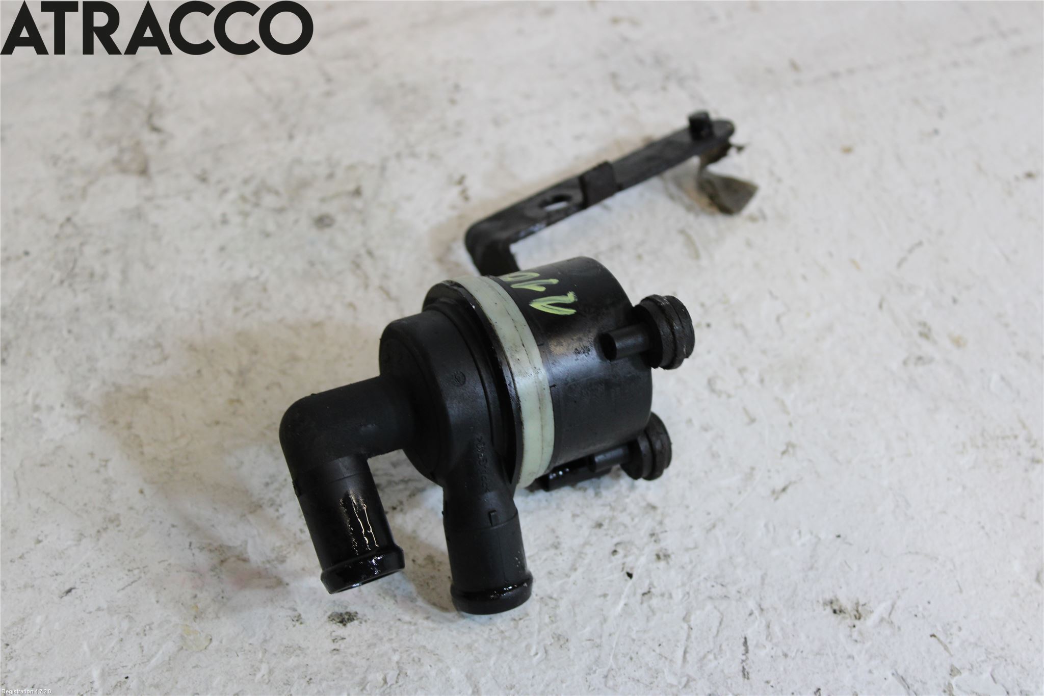 Volkswagen VW CADDY 11-15 Vannpumpe