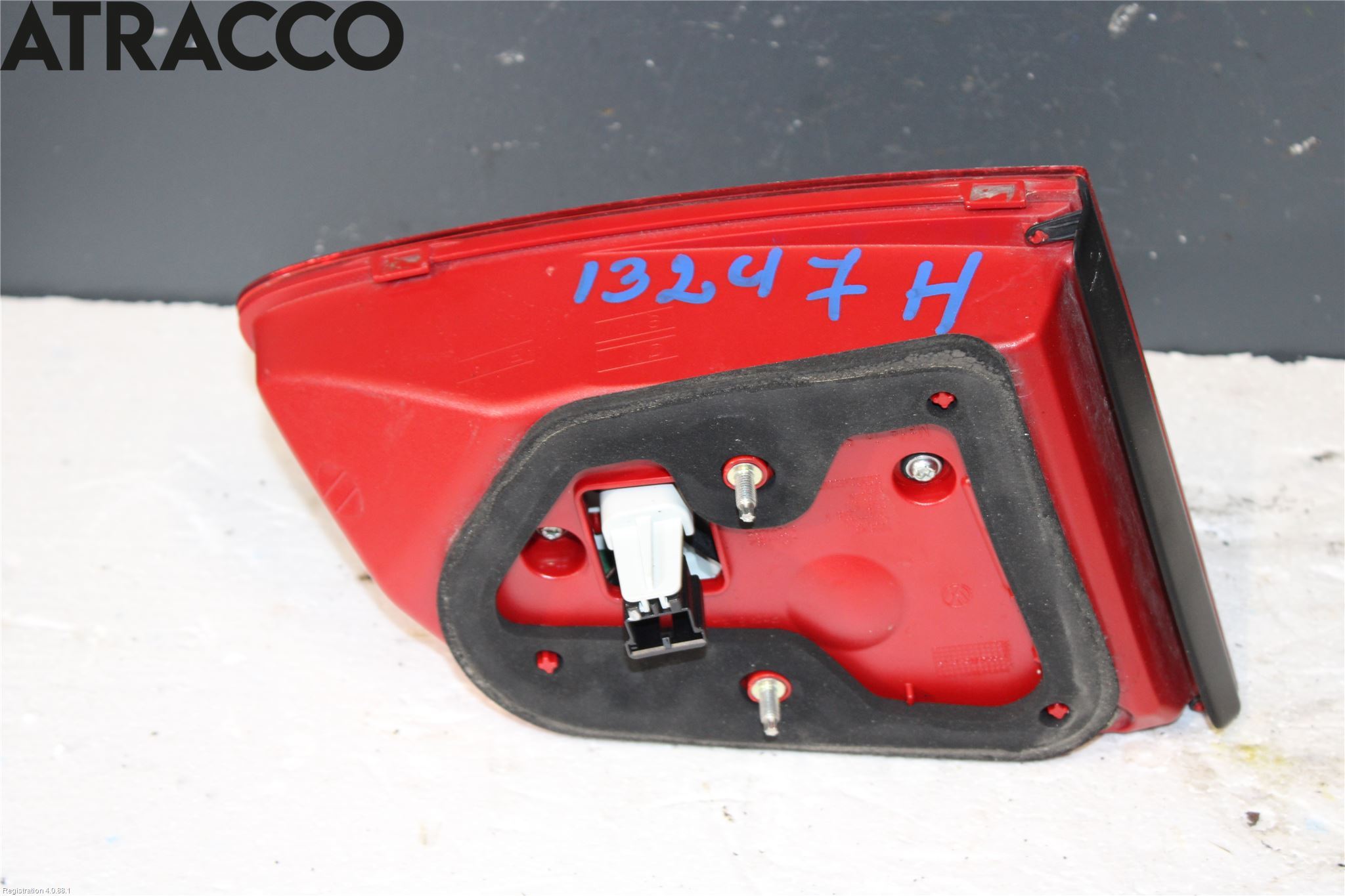 Volkswagen VW PASSAT 11-14 Baklykt Høyre  På Luke(Indre)