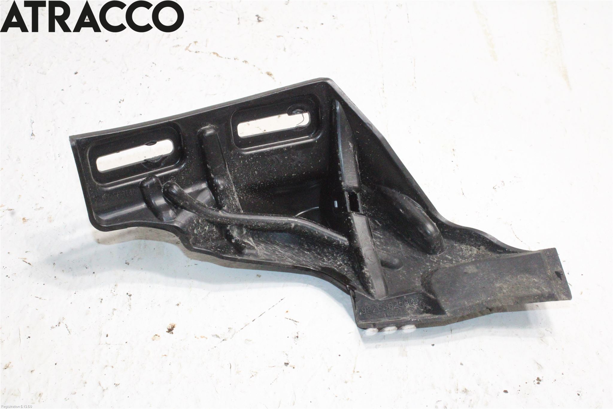 Peugeot 208/E-208 20- Frontskjermfeste Venstre