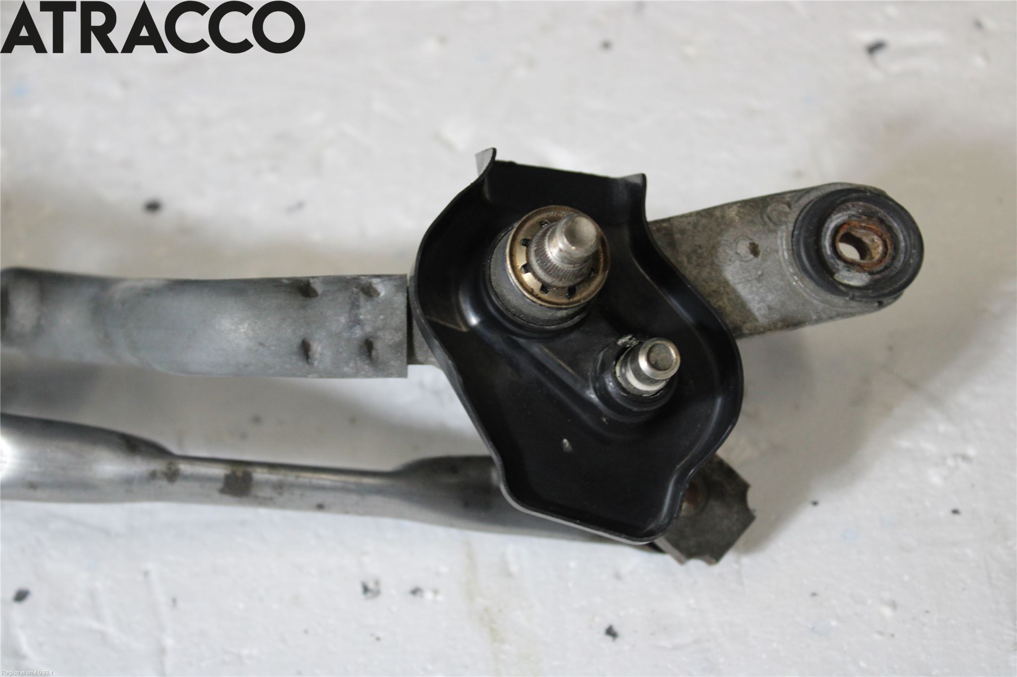 Toyota YARIS XP130 12-14 Viskermotor Frontrute