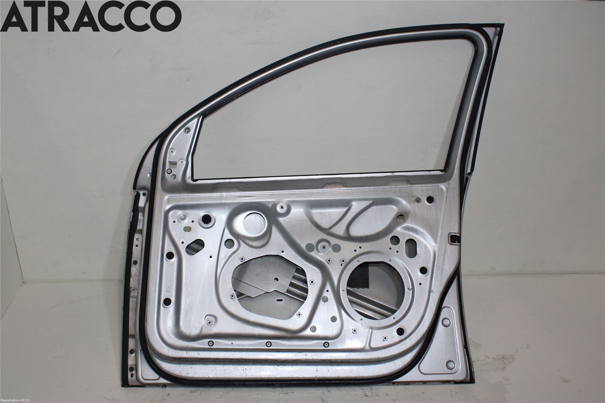 Volkswagen VW GOLF V 04-09 Dør 4D Foran Høyre