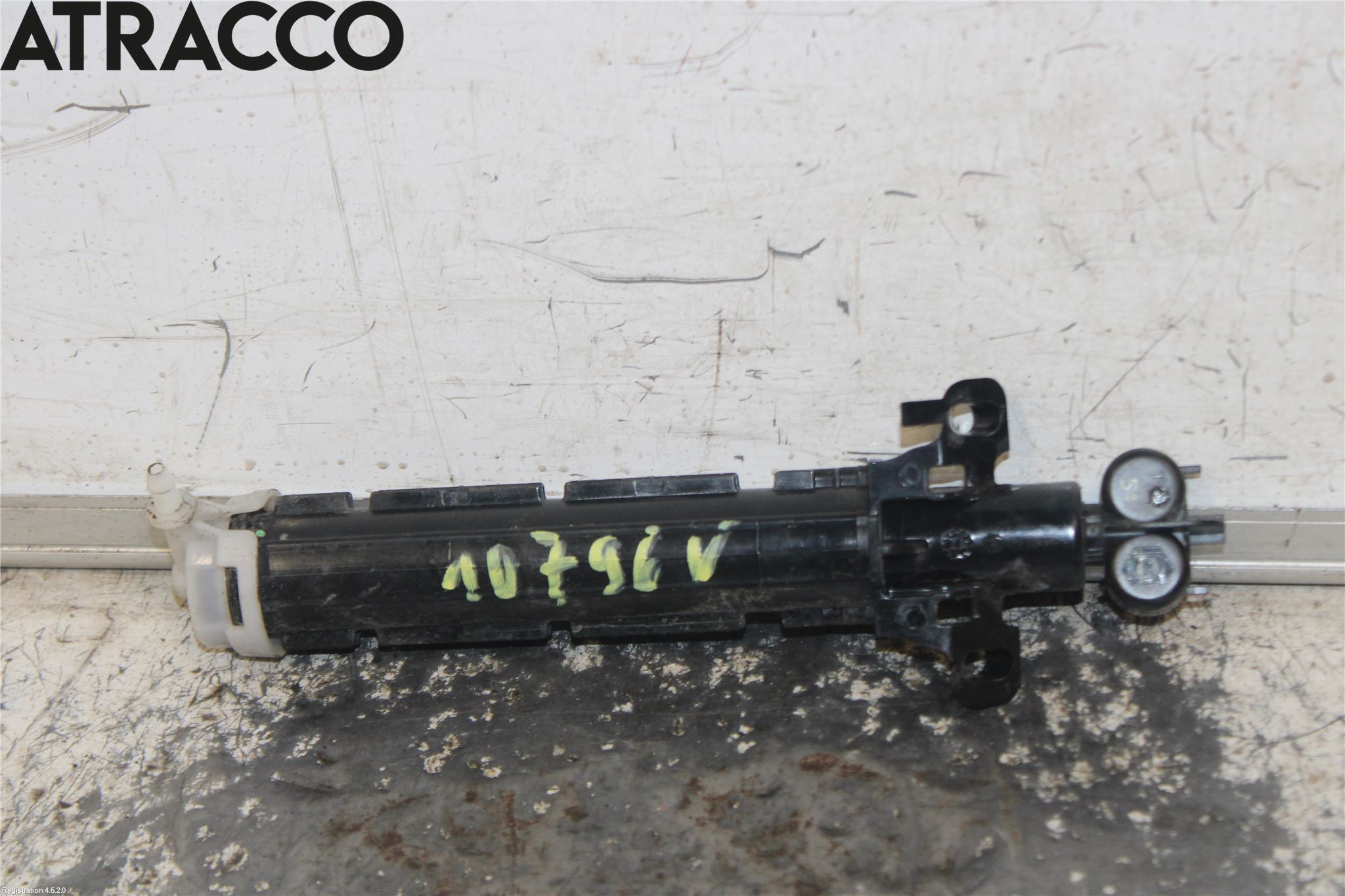 Volvo V60 14-18 Spylerdyse Frontlykter