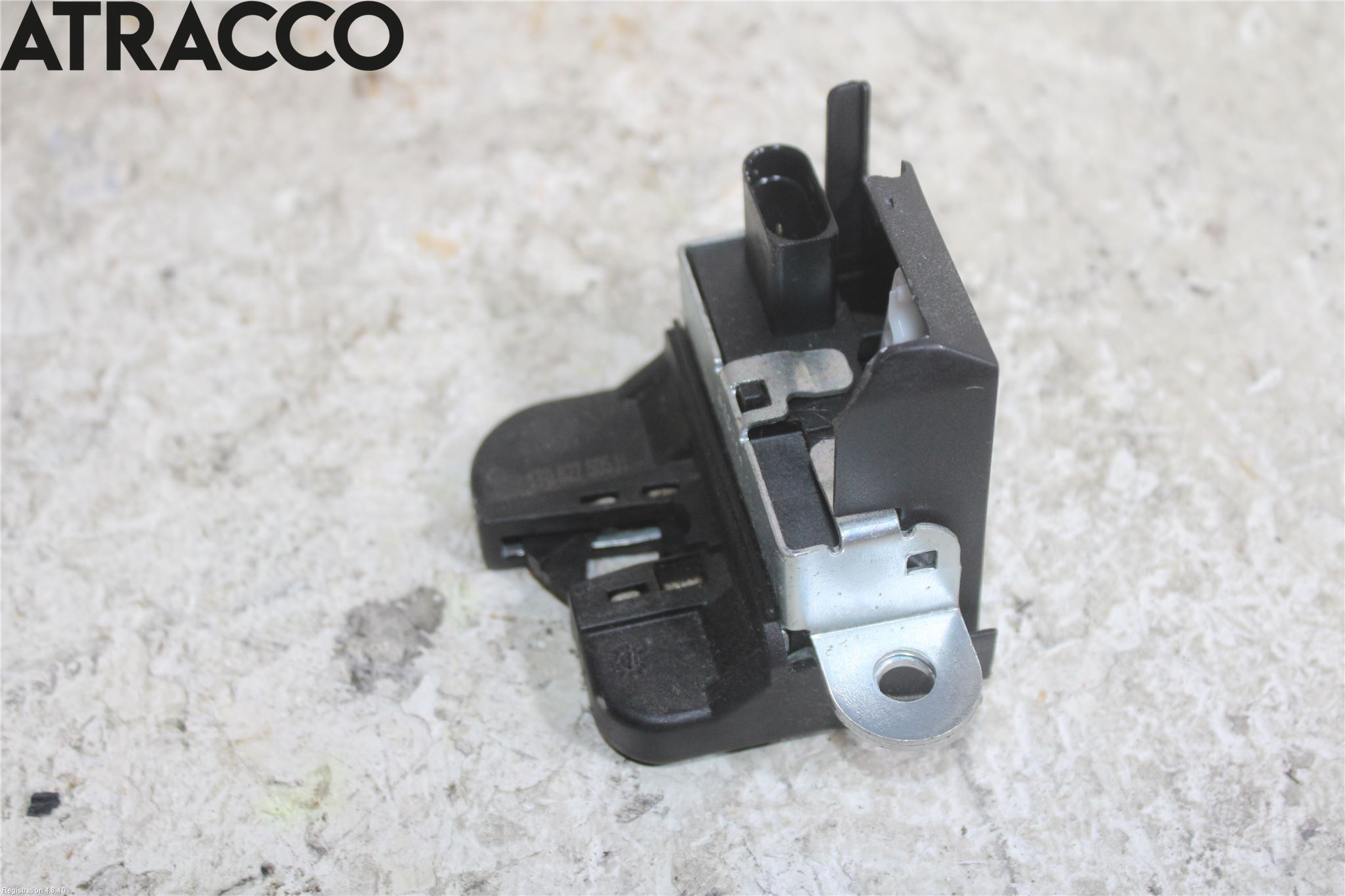 Volkswagen VW TOURAN 10-15 Bakluke-Lokk Låsekasse