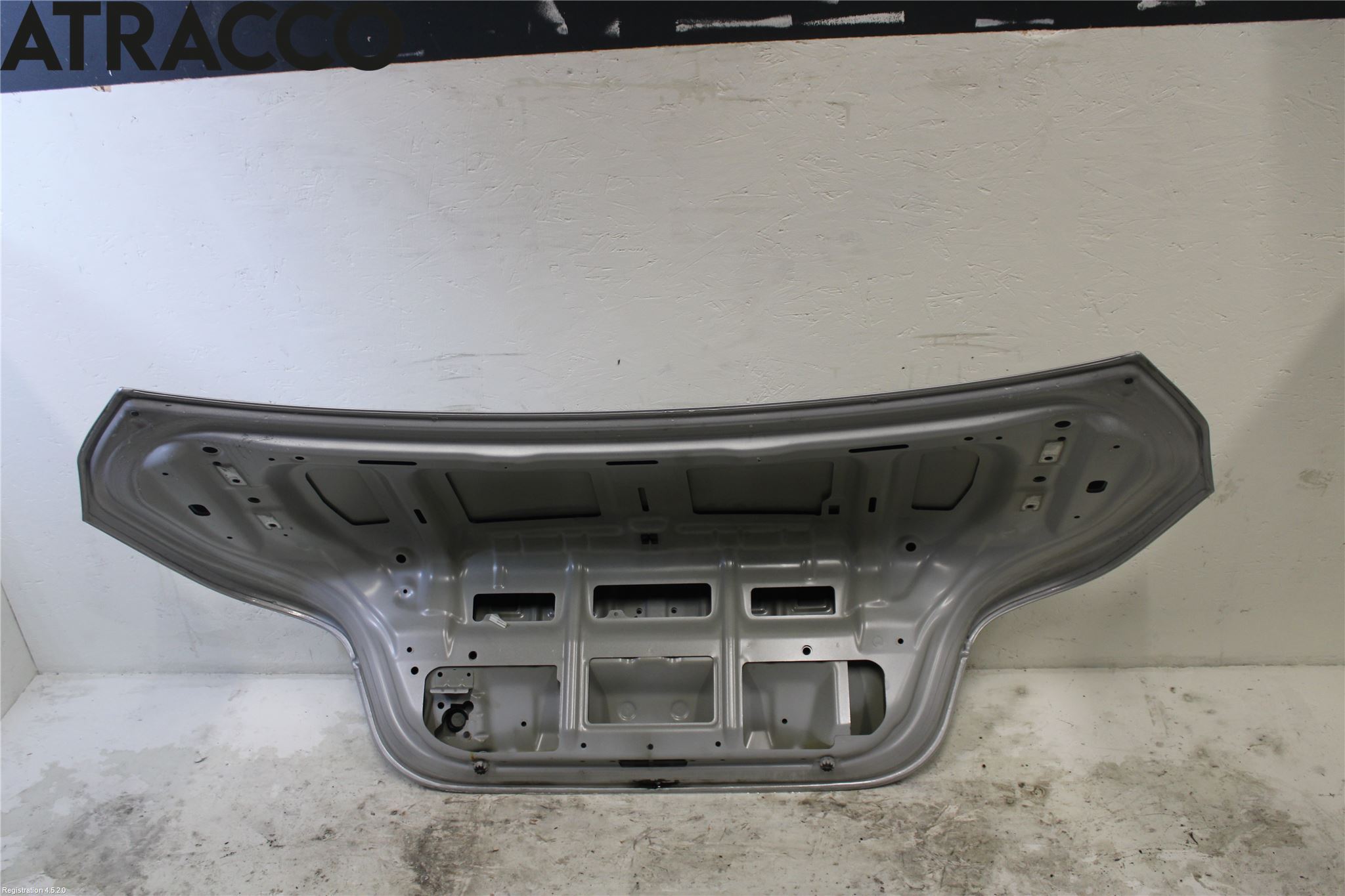 BMW 5 E60/61 Sed/Tou 02-10 Bakluke Koffertlokk