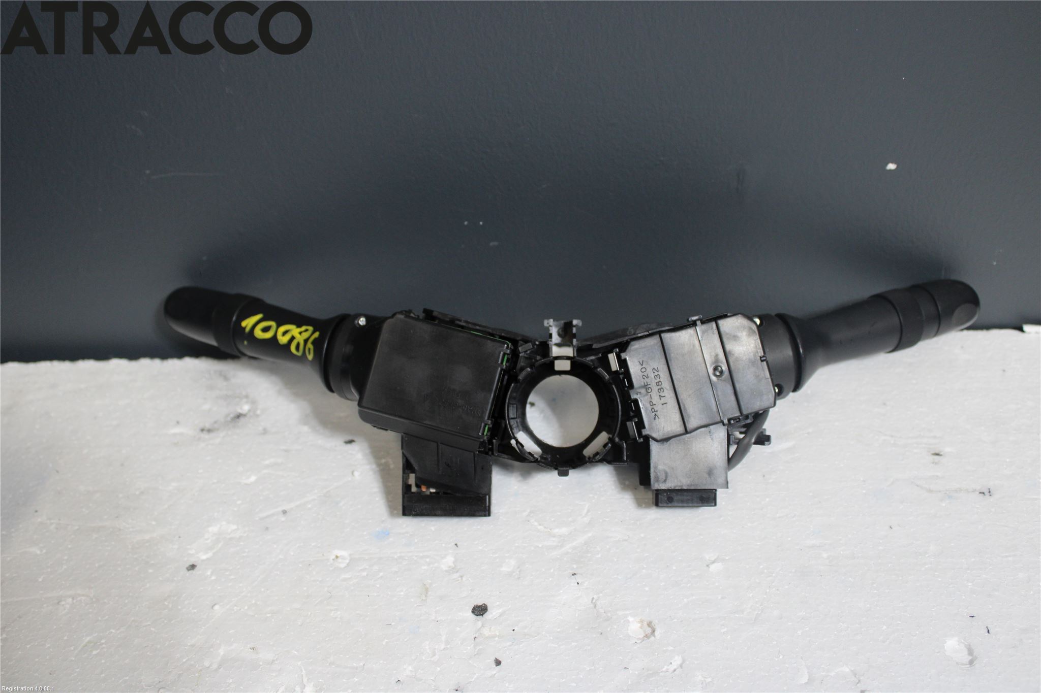 Toyota AVENSIS 09-15 Bryter Ratt Kombi H Og V