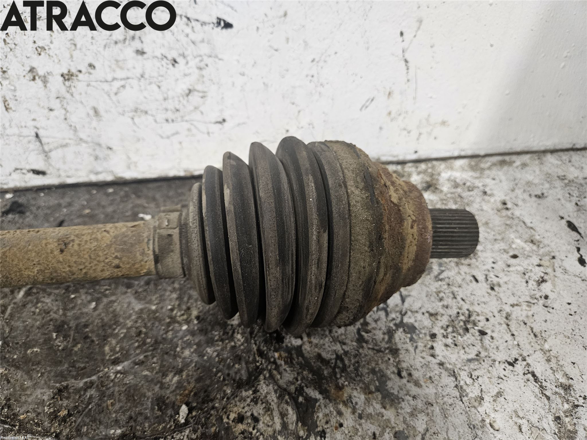 Volkswagen VW GOLF VI 09-13 Drivaksel Foran Kompl Venstre