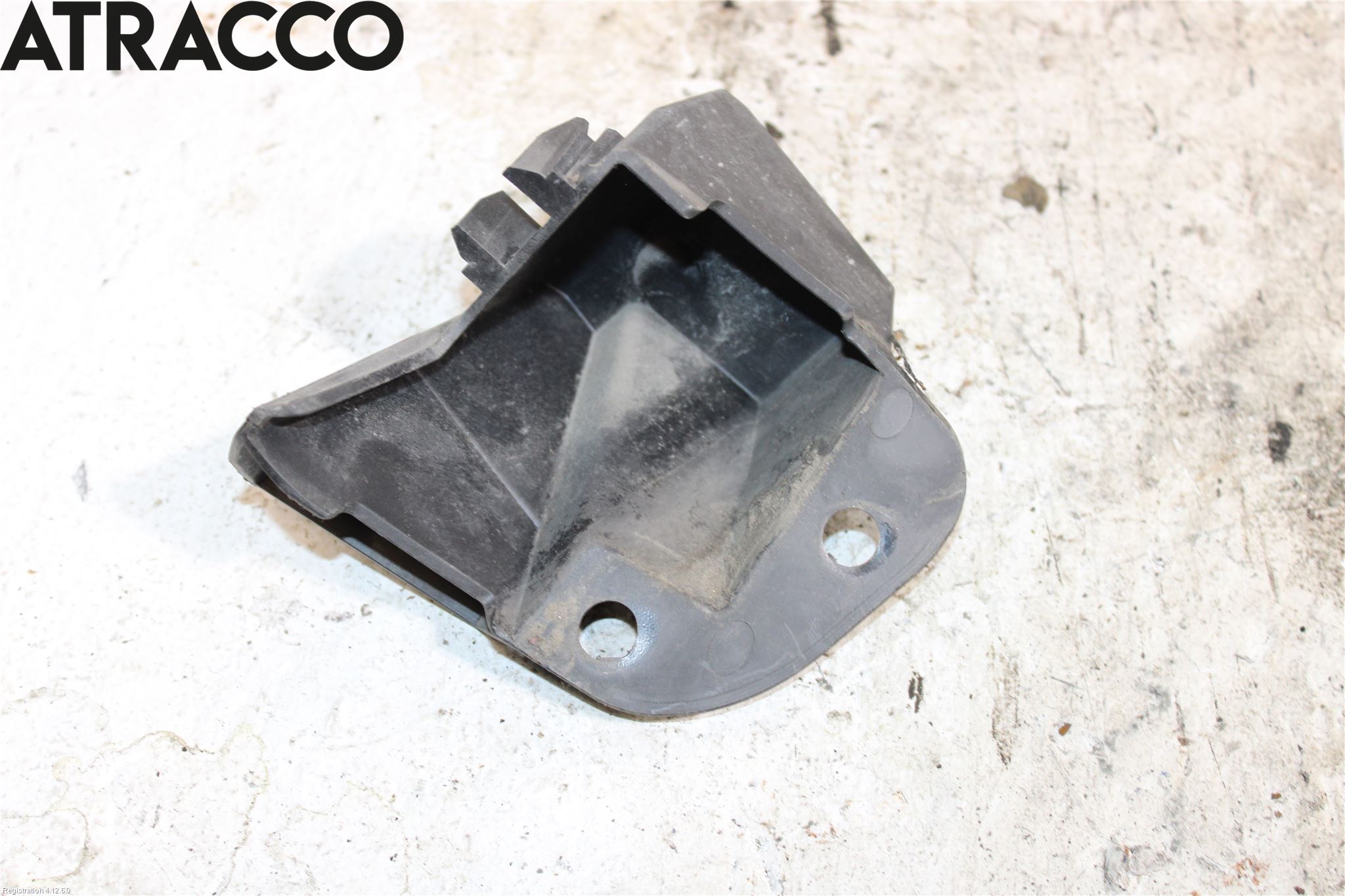 Ford FIESTA (VII) 18-23 Støtfanger Bak Feste