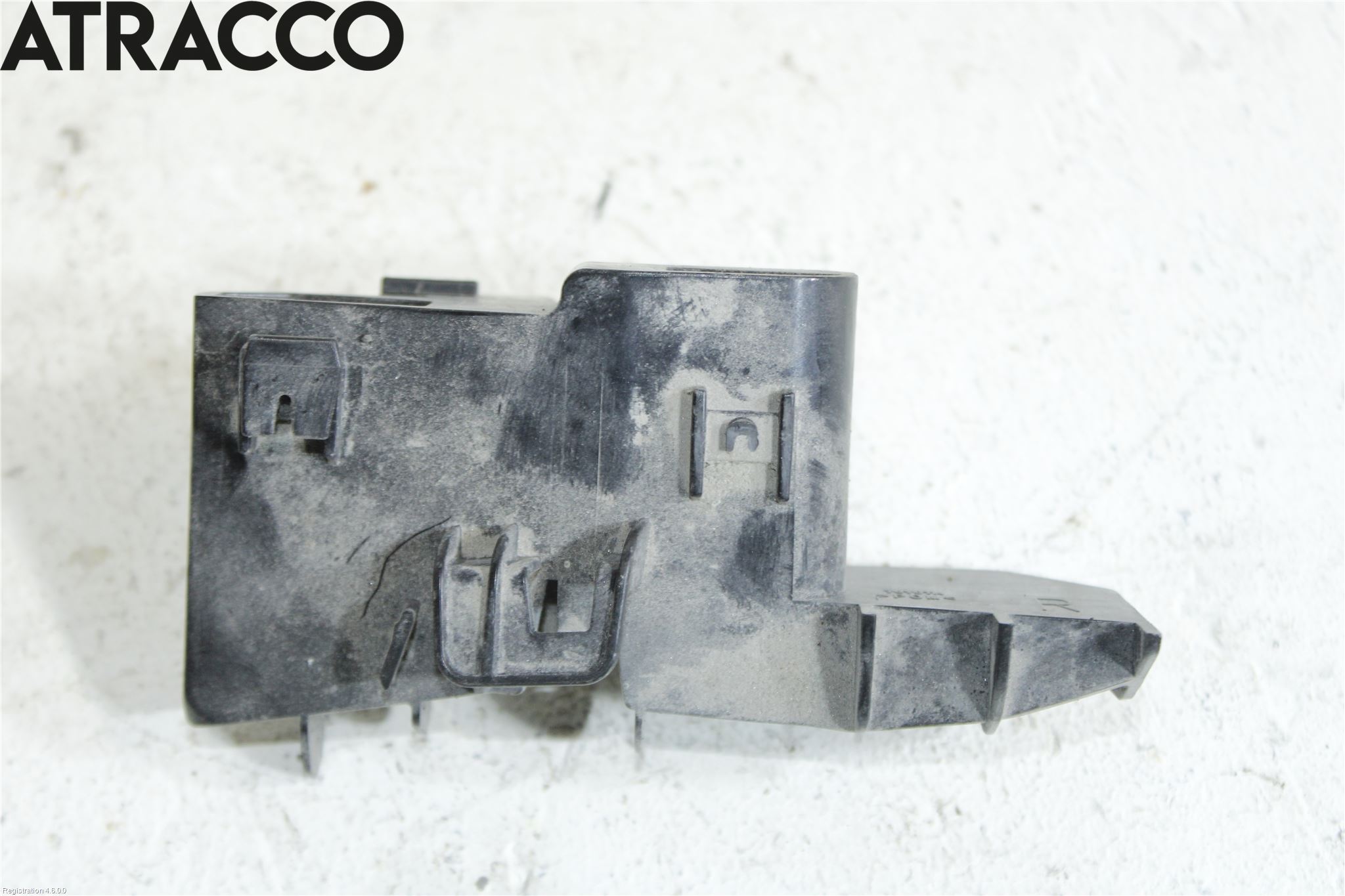 Toyota YARIS XP130 15-20 Støtfangerfeste Bak Høyre