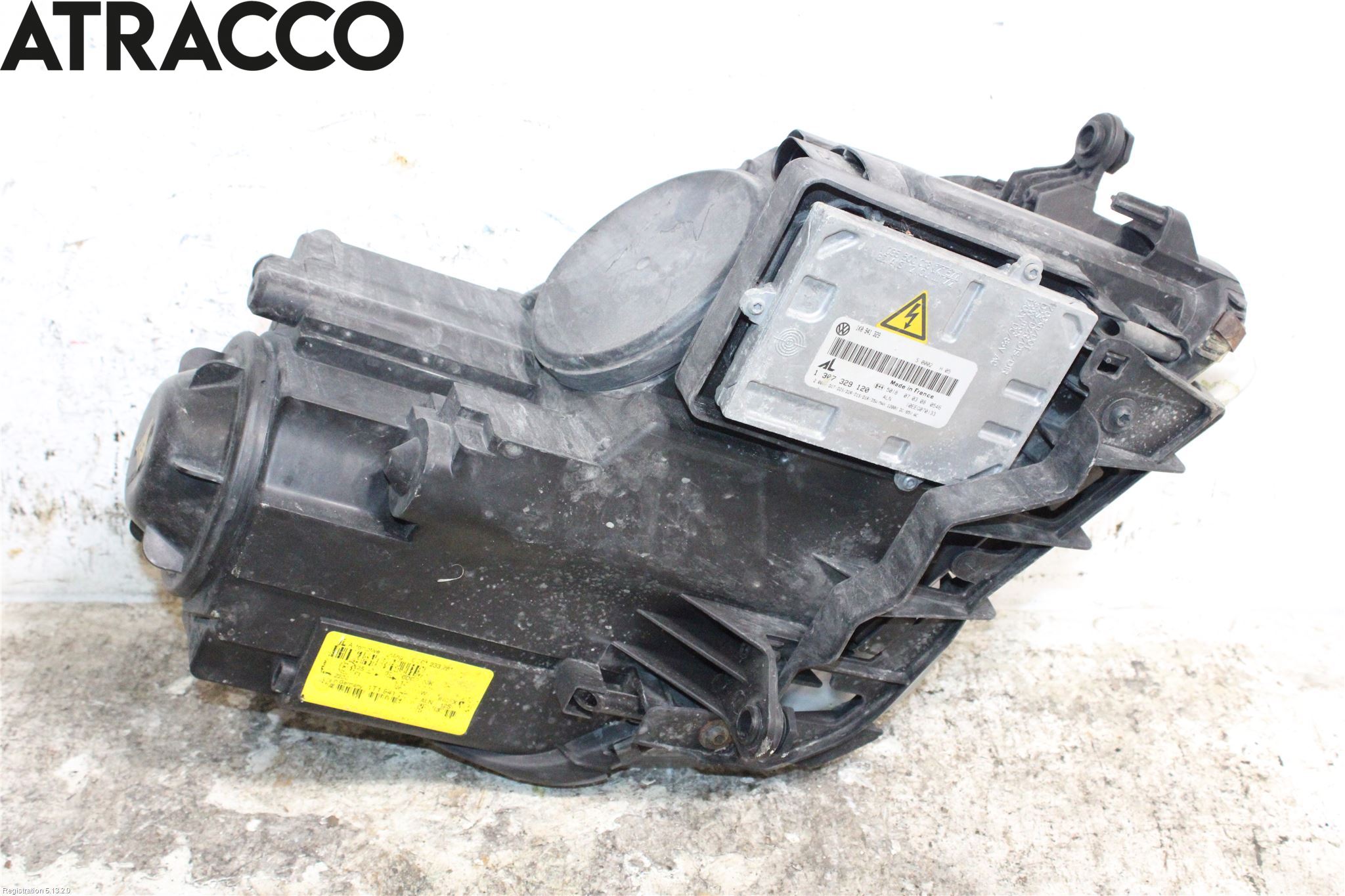 Volkswagen VW TOURAN 03-10 Frontlykt Venstre