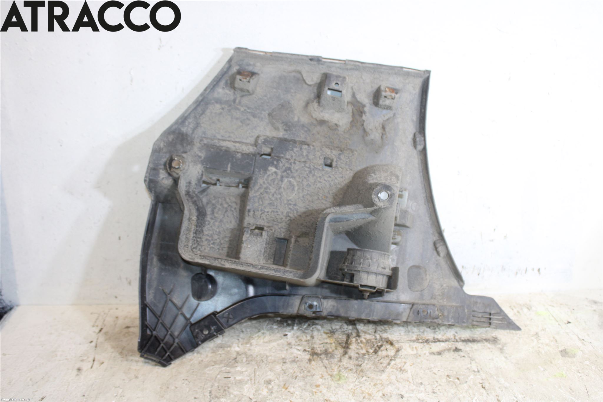 BMW 5 F10/F11/F18 09-17 Støtfangerfeste Bak Høyre