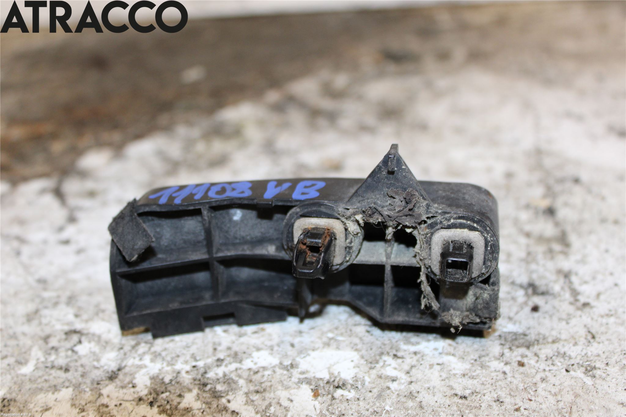 Toyota AURIS 10-12 Støtfangerfeste Bak Venstre