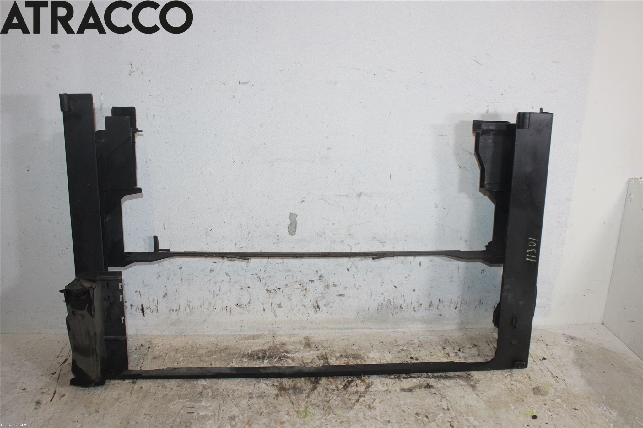 BMW 5 F10/F11/F18 09-17 Radiator Feste - Ramme - Bjelk