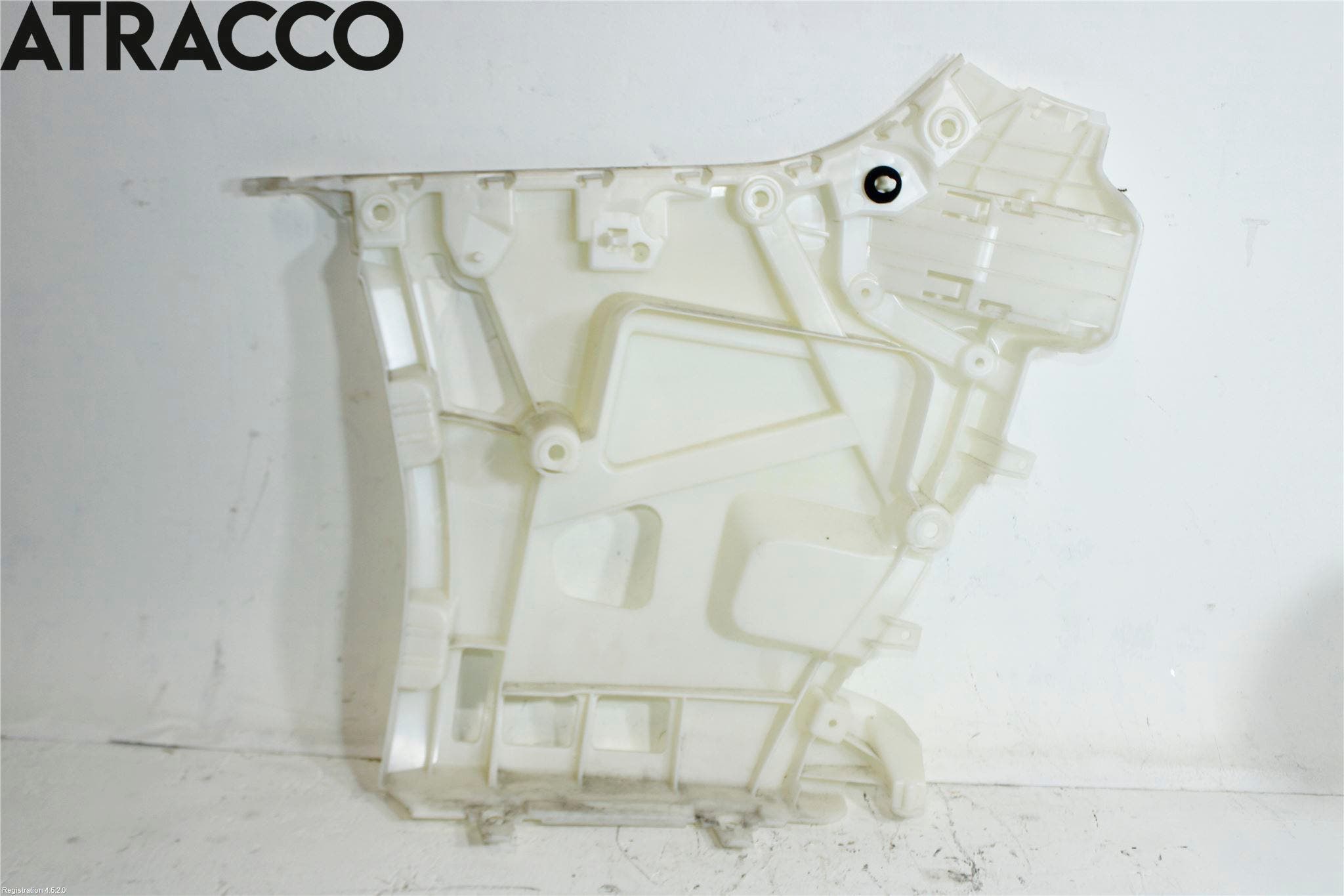 BMW 3 F30/F31/F80 12-19 Støtfanger Bak Feste