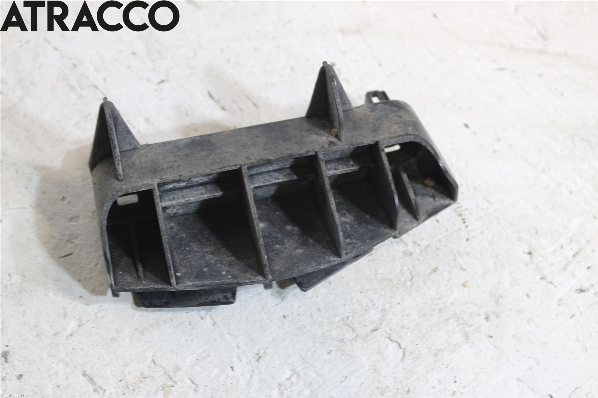 Toyota AVENSIS 09-15 Støtfangerfeste Bak Høyre