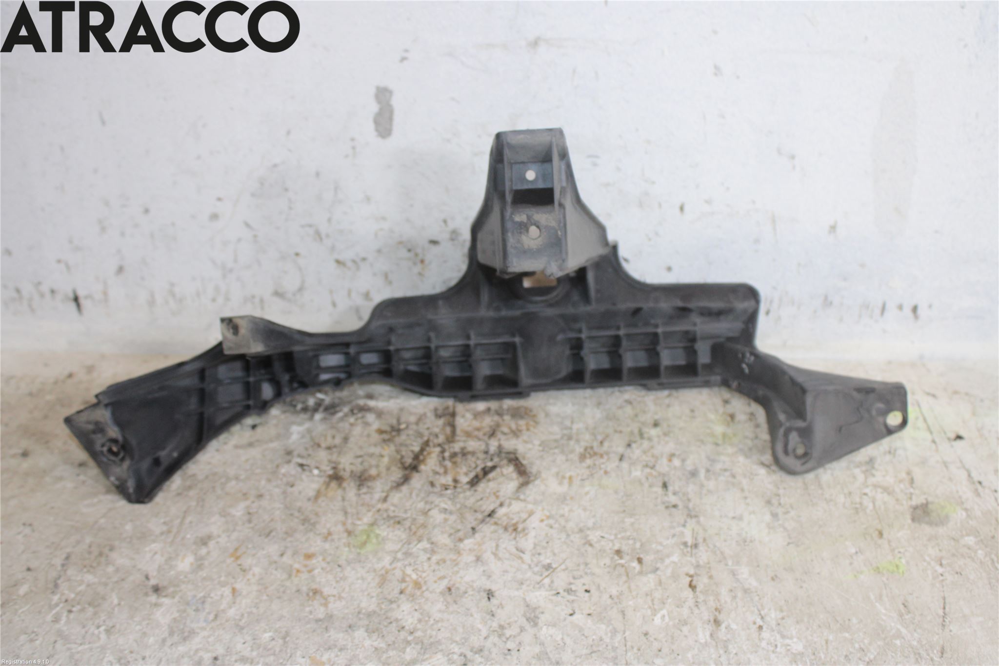 BMW X3 E83     03-10 Frontlykt Holder-Feste