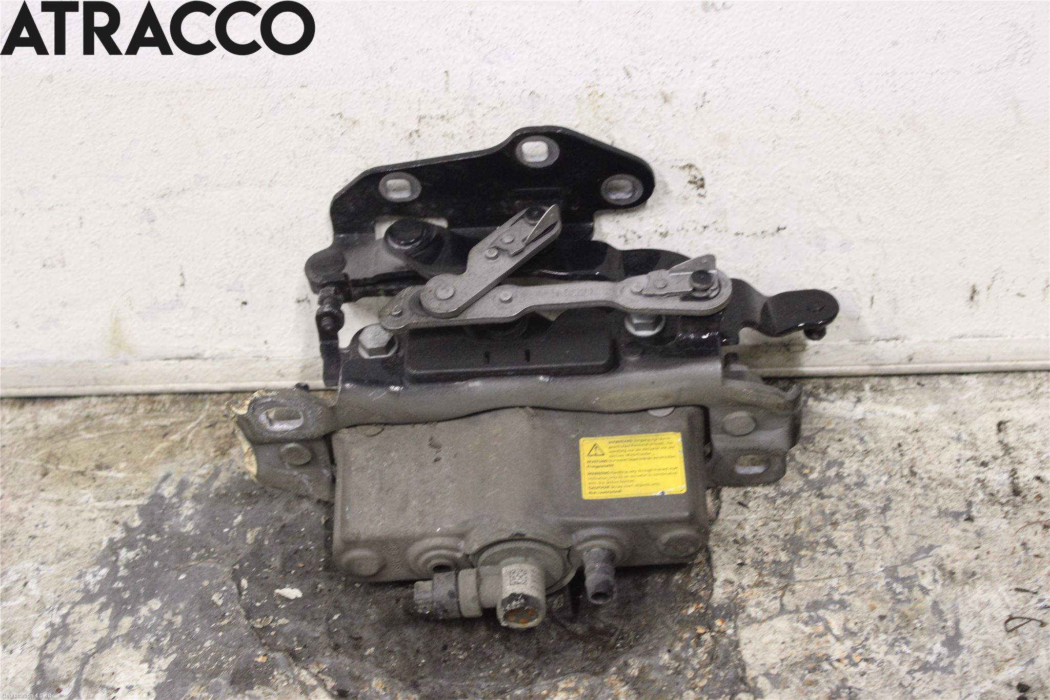 Mercedes-Benz MB E-KLASS (W212) 09-16 Panser Hengsel - Hengsler