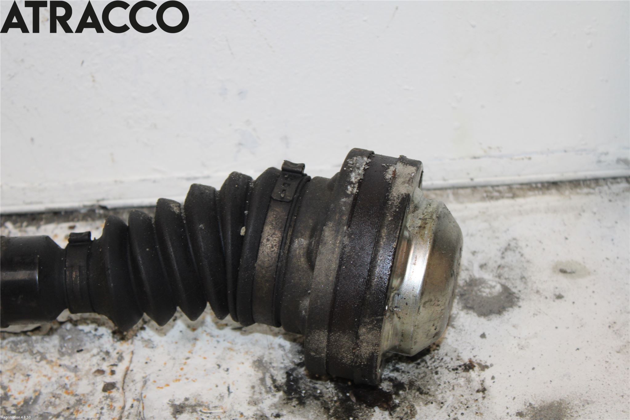 Volkswagen VW GOLF V 04-09 Drivaksel Foran Kompl Høyre