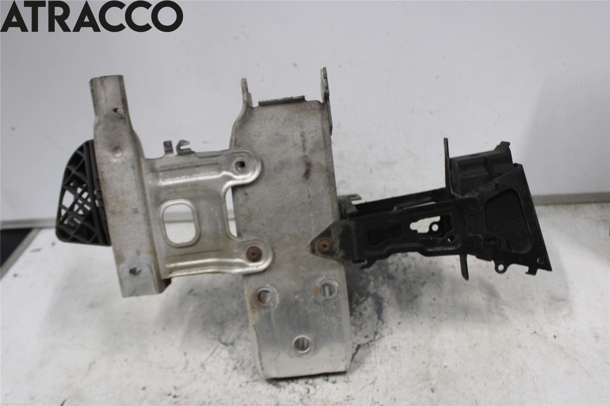 BMW 3 F30/F31/F80 12-19 Støtfanger Foran Demper