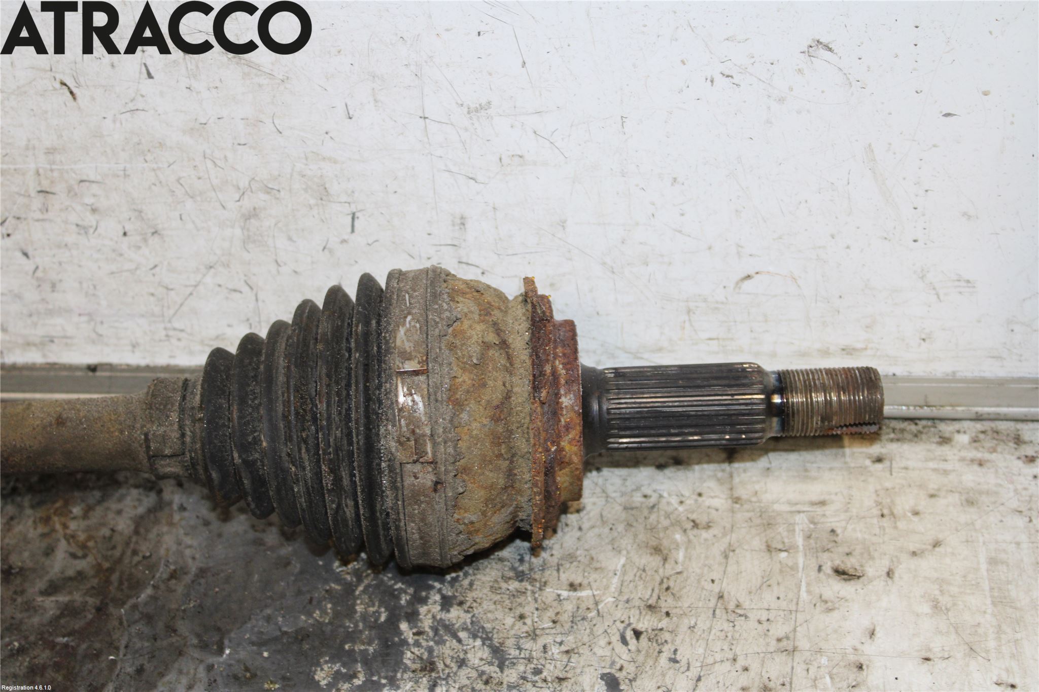 Toyota URBAN CRUISER Drivaksel Foran Kompl Venstre