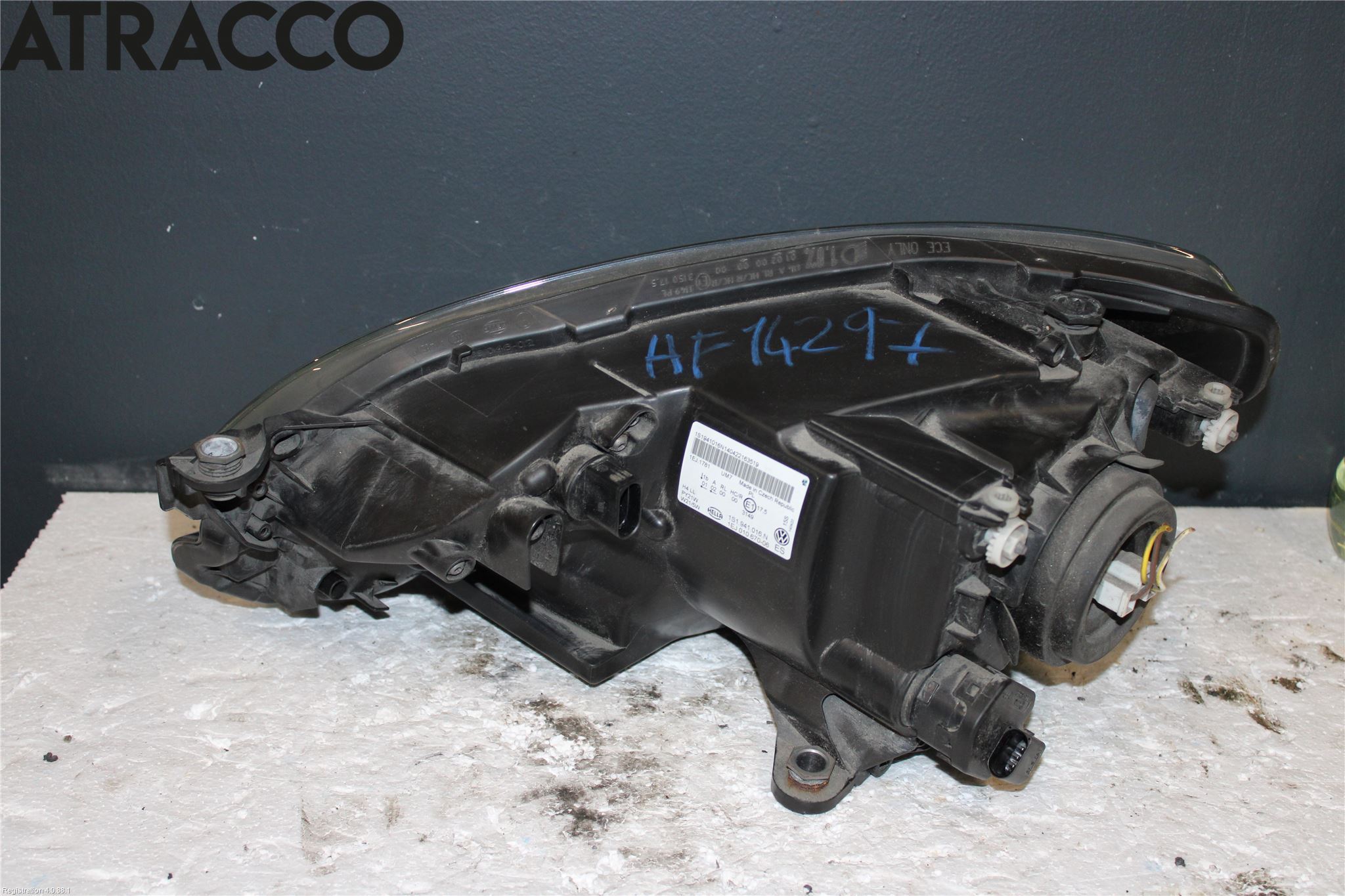 Volkswagen VW UP! / E-UP! Frontlykt Høyre