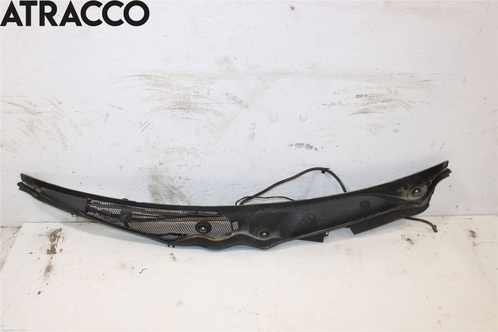 Mercedes-Benz MB E-KLASS (W212) 09-16 Visker Deksel-Grill-Under Frr