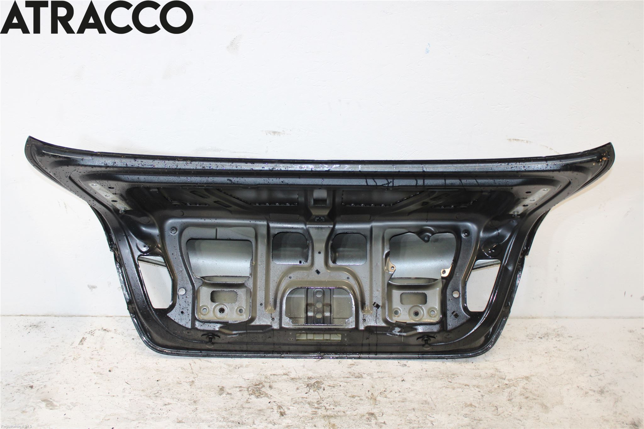 BMW 5 F10/F11/F18 09-17 Bakluke Koffertlokk