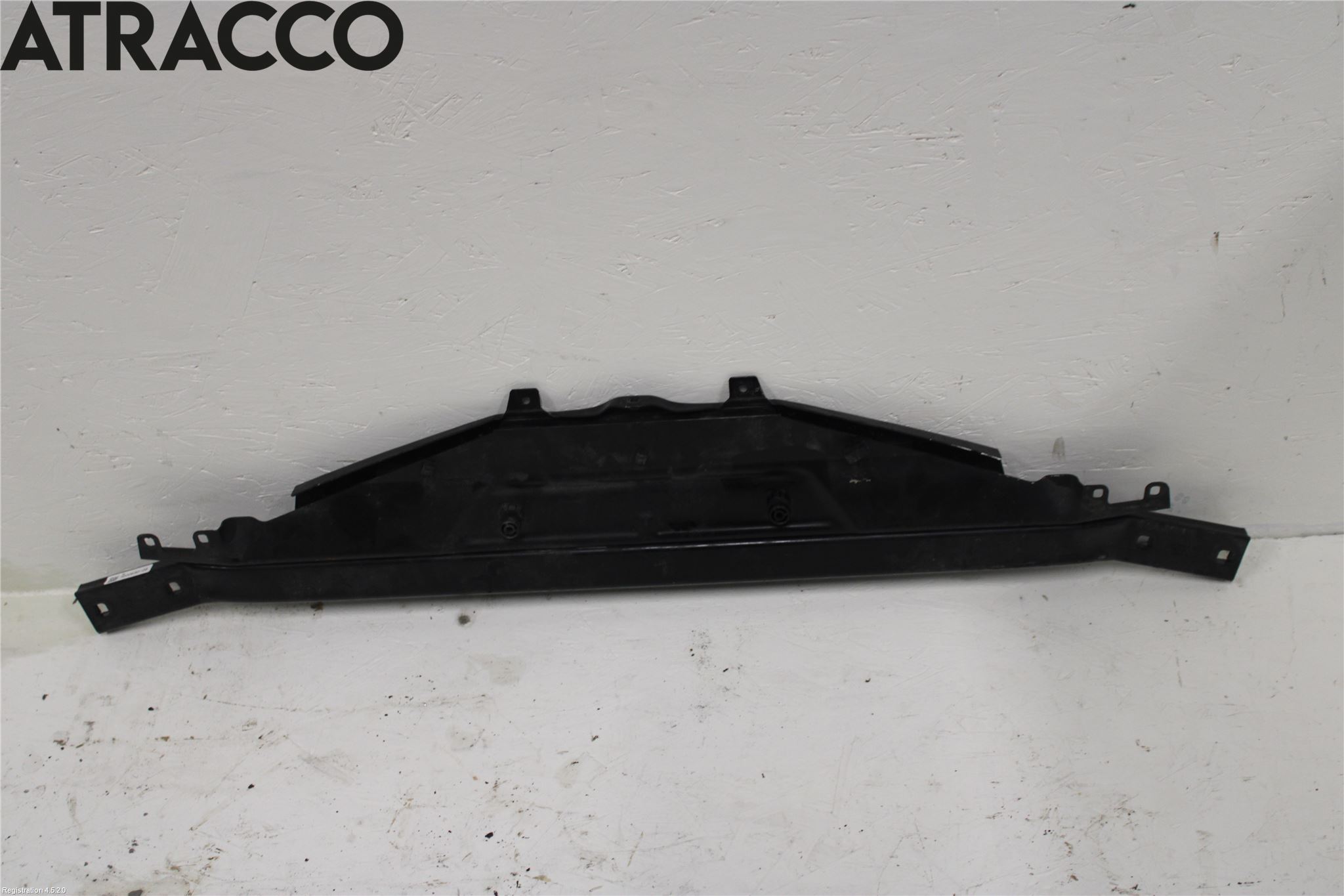 BMW 5 F10/F11/F18 09-17 Radiator Feste - Ramme - Bjelk