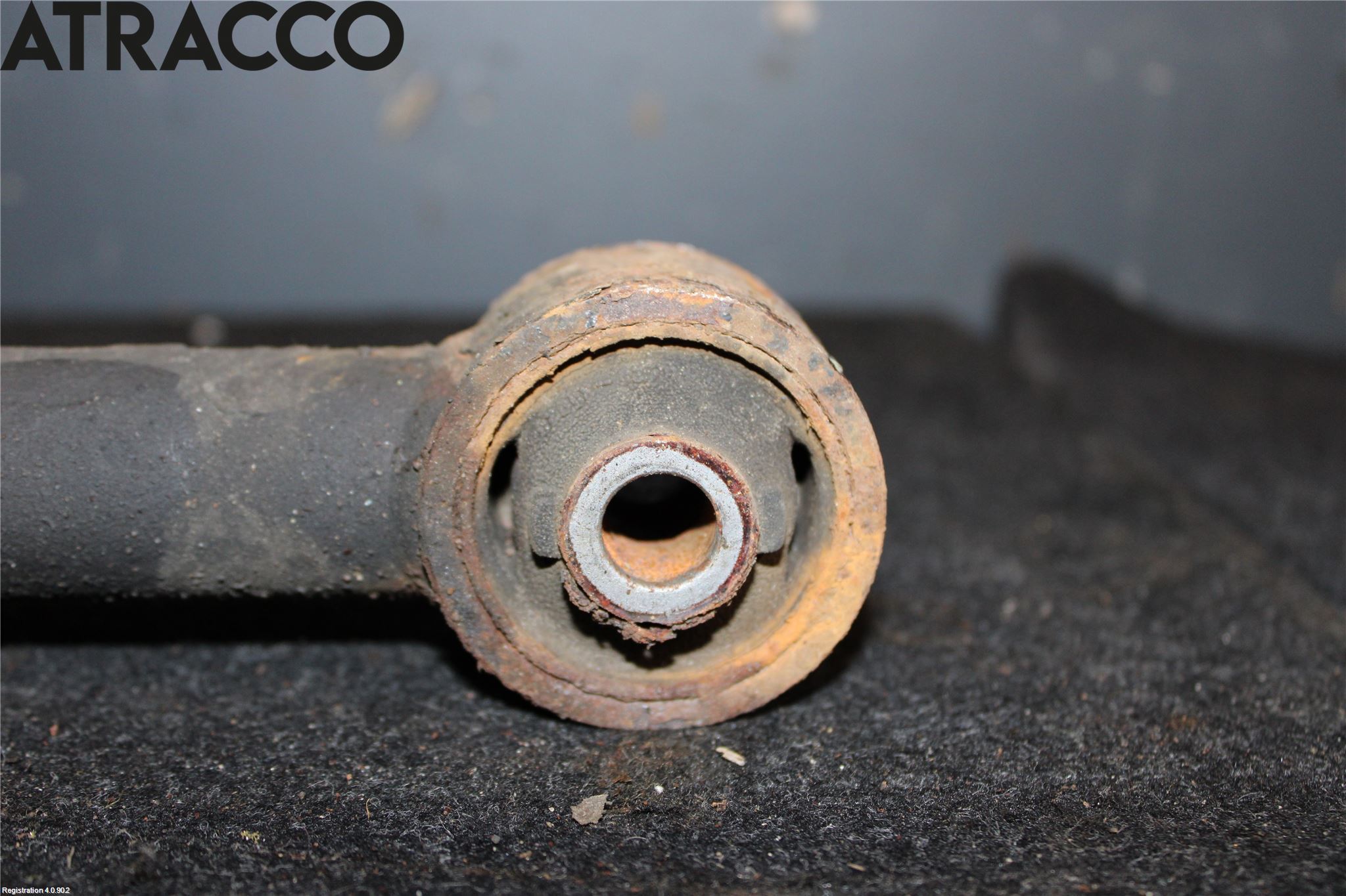 Toyota LANDCRUISER Bærearm Bak Venstre