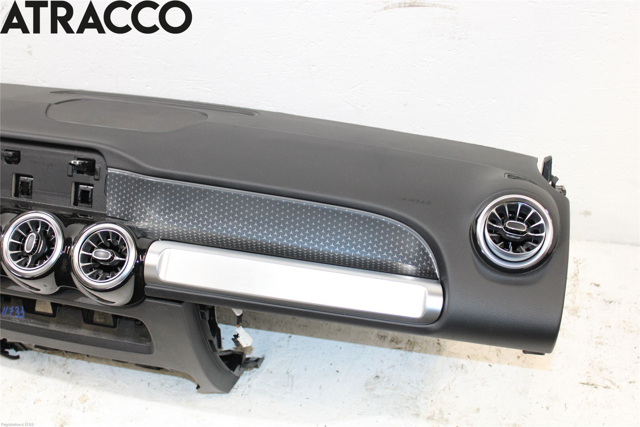 Mercedes-Benz MB EQB (X243) 22- Dashbord